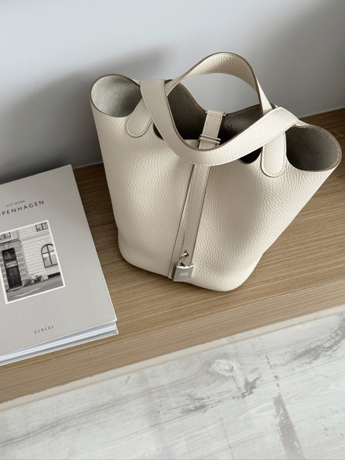 Hermès | Picotin 18 奶昔白 銀釦