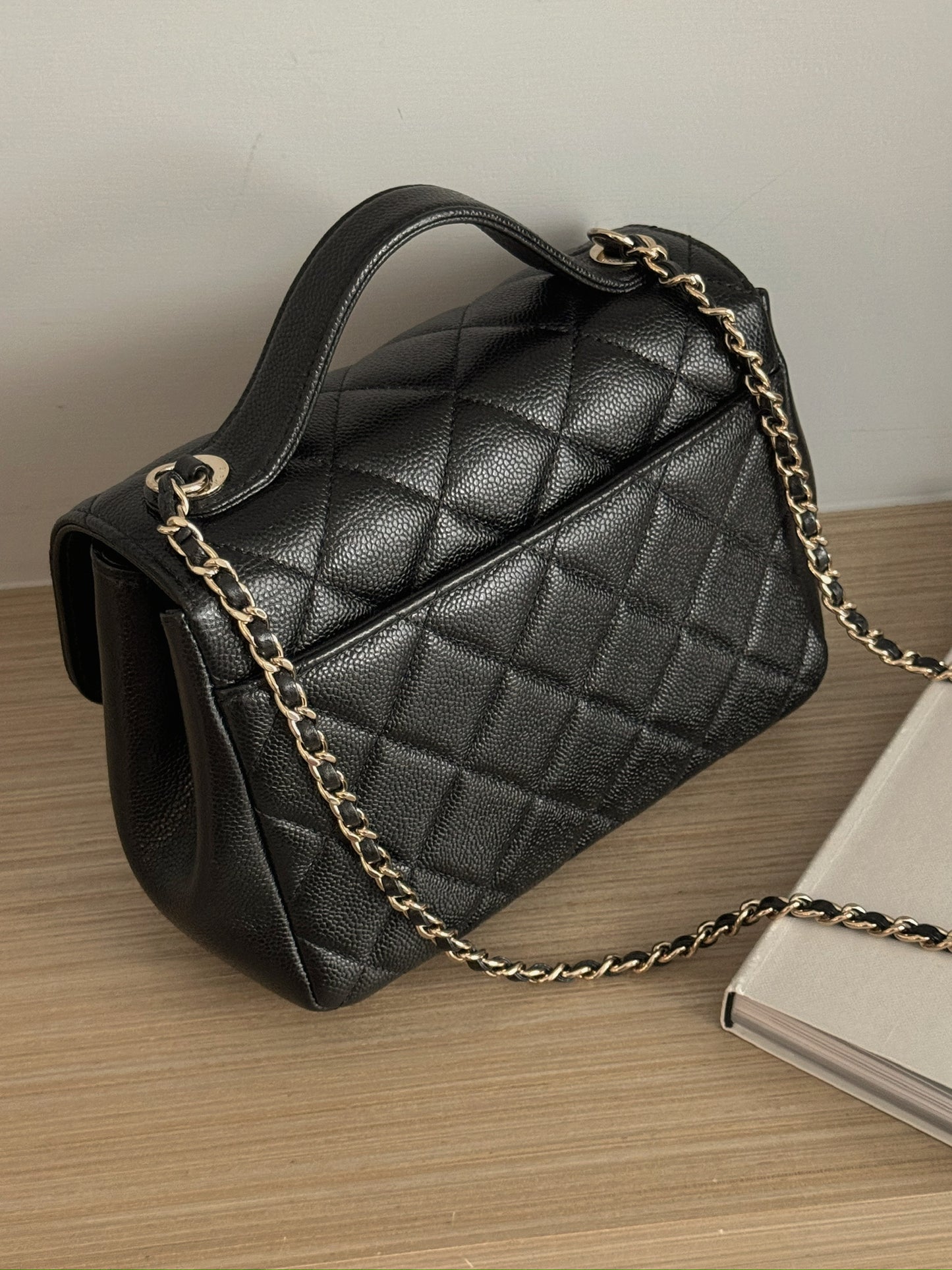 <S-99成新> Chanel | 郵差包 黑色 淡金釦