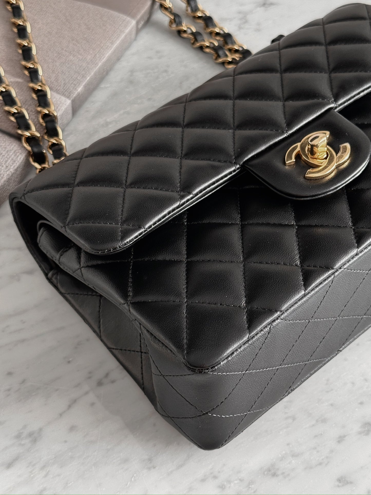 <S-99成新> Chanel | CF23 黑色羊皮金釦