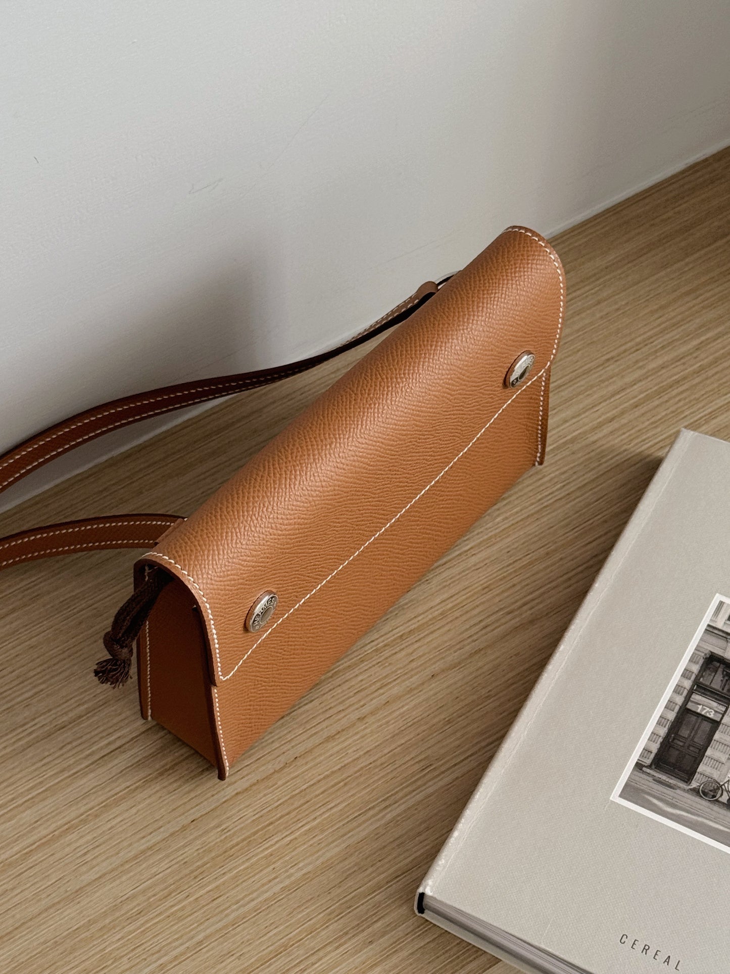 Hermès | Snap Wallet 金棕色