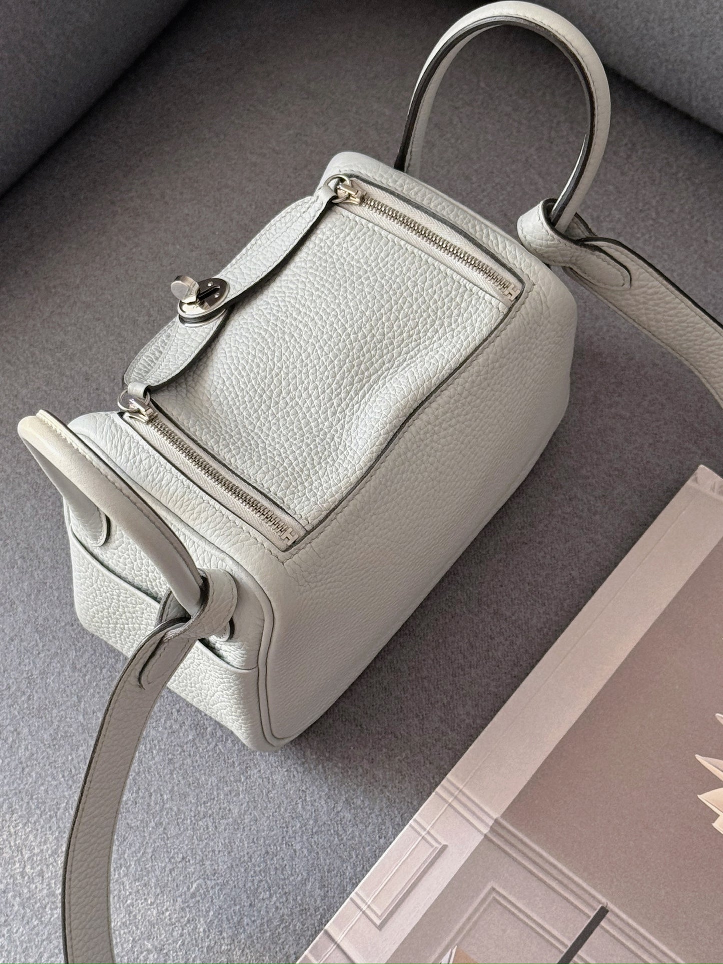 < S - 99成新 > Hermès | Mini Lindy 聖杯藍 銀釦