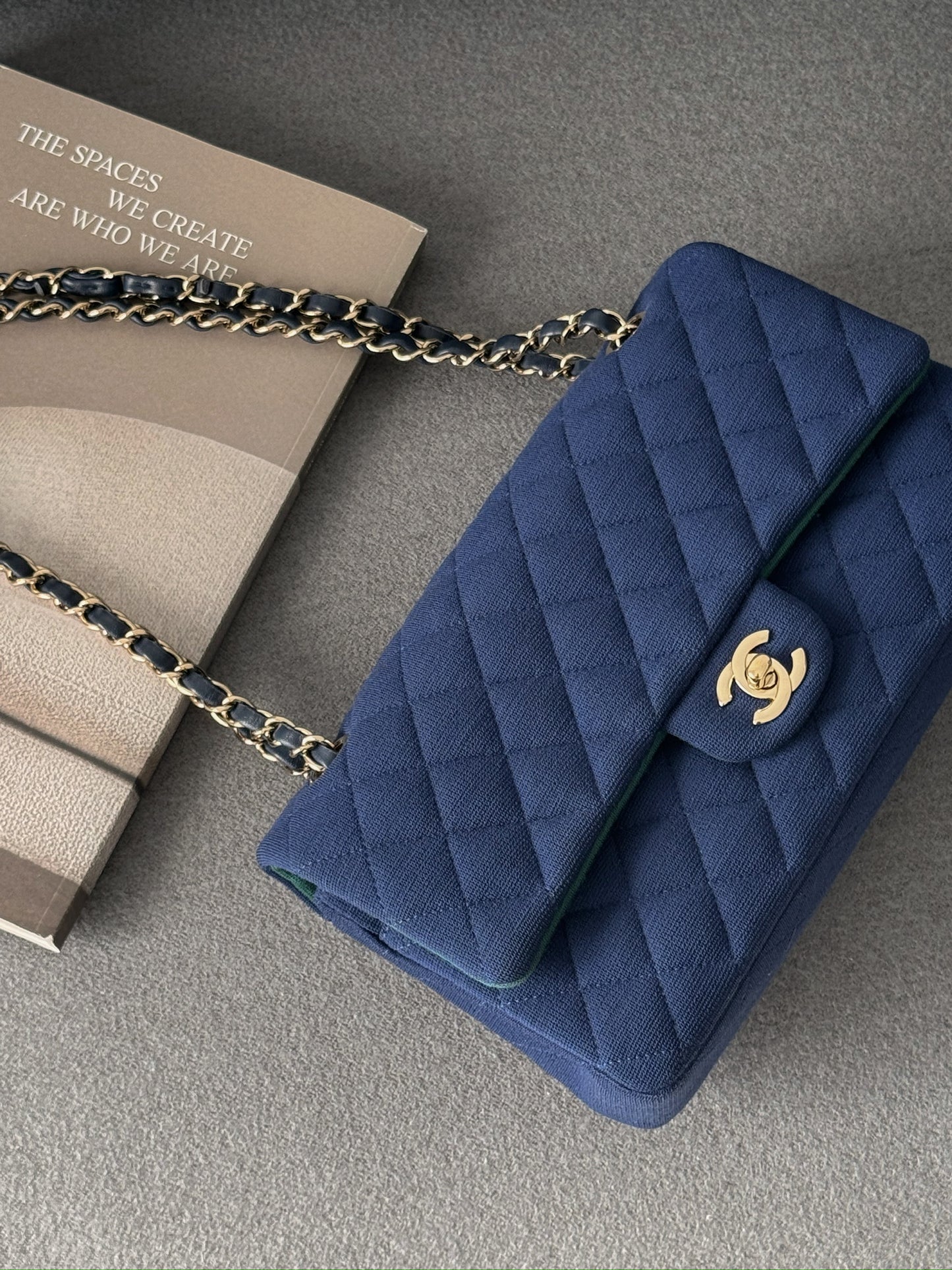 <S-99成新> Chanel CF25 中號 深色牛仔內拼綠色