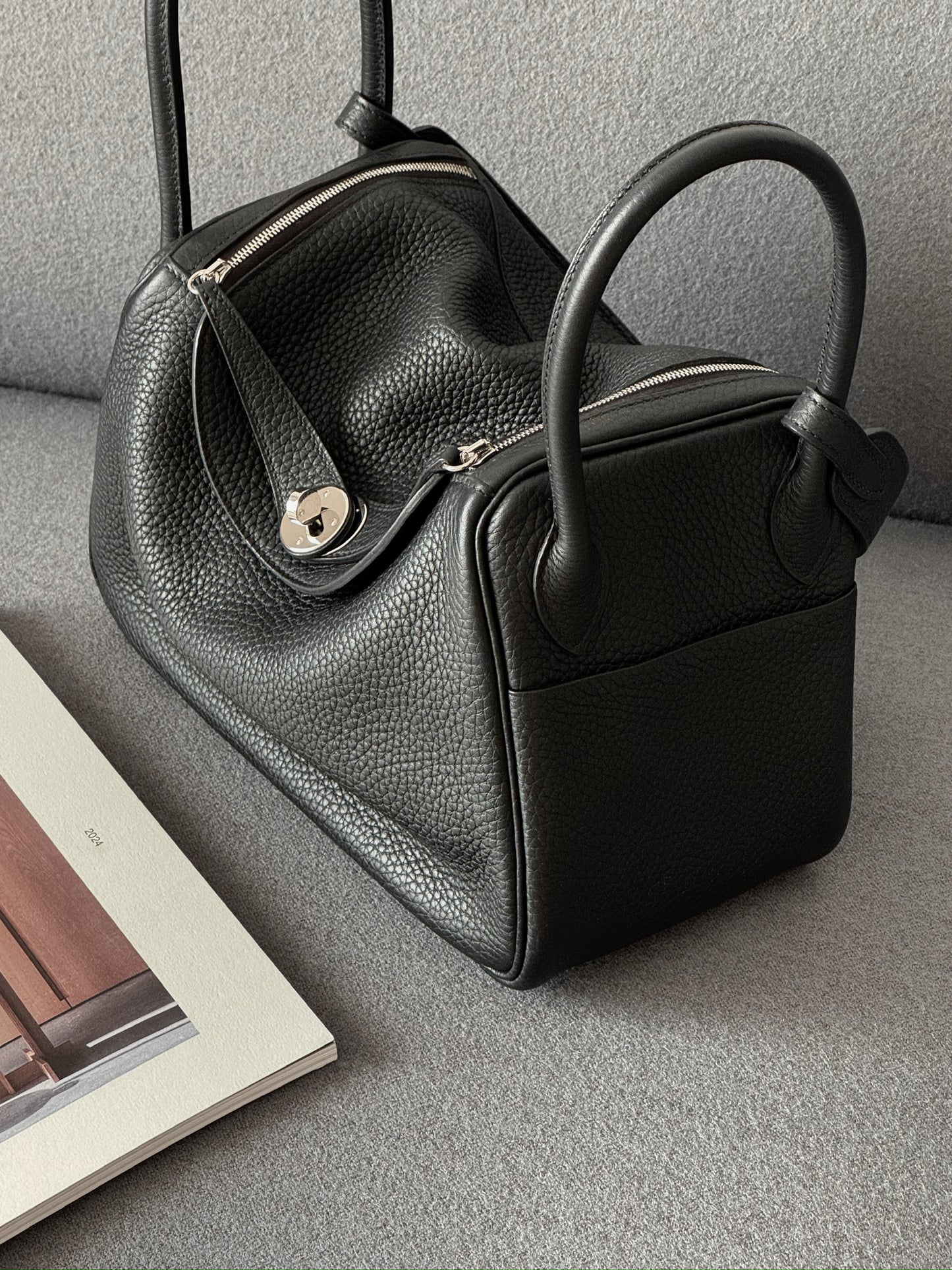 < S-99成新 > Hermès | Lindy 26 黑色 銀釦