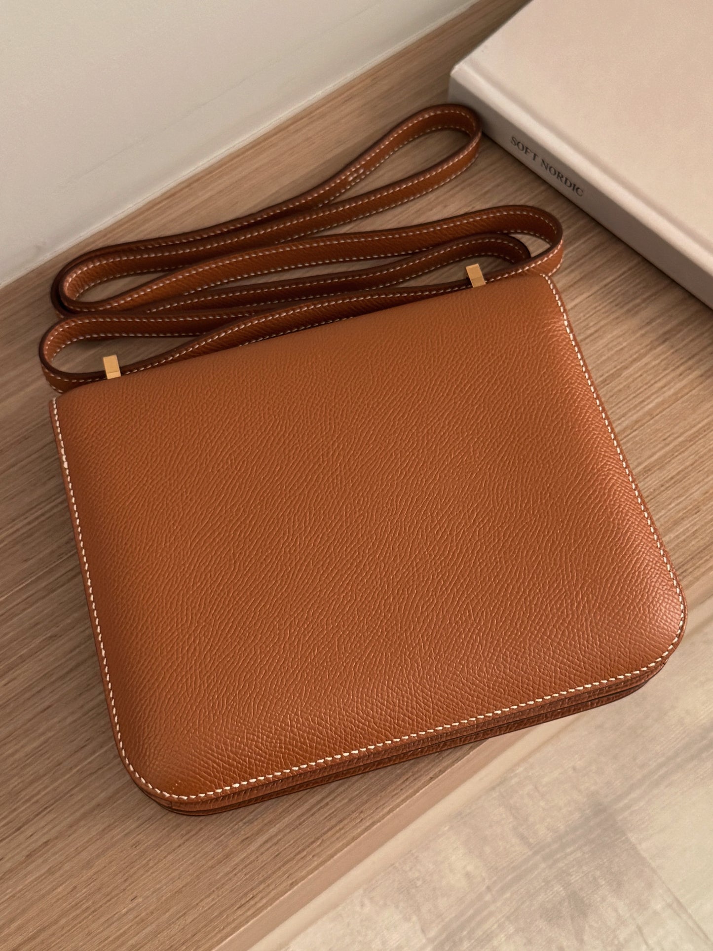 < S-99成新 > Hermès | Mini Constance 金棕色金釦 EP皮