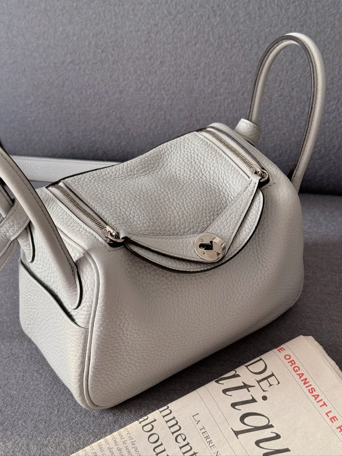 < S - 99成新 > Hermès | Mini Lindy 聖杯藍 銀釦
