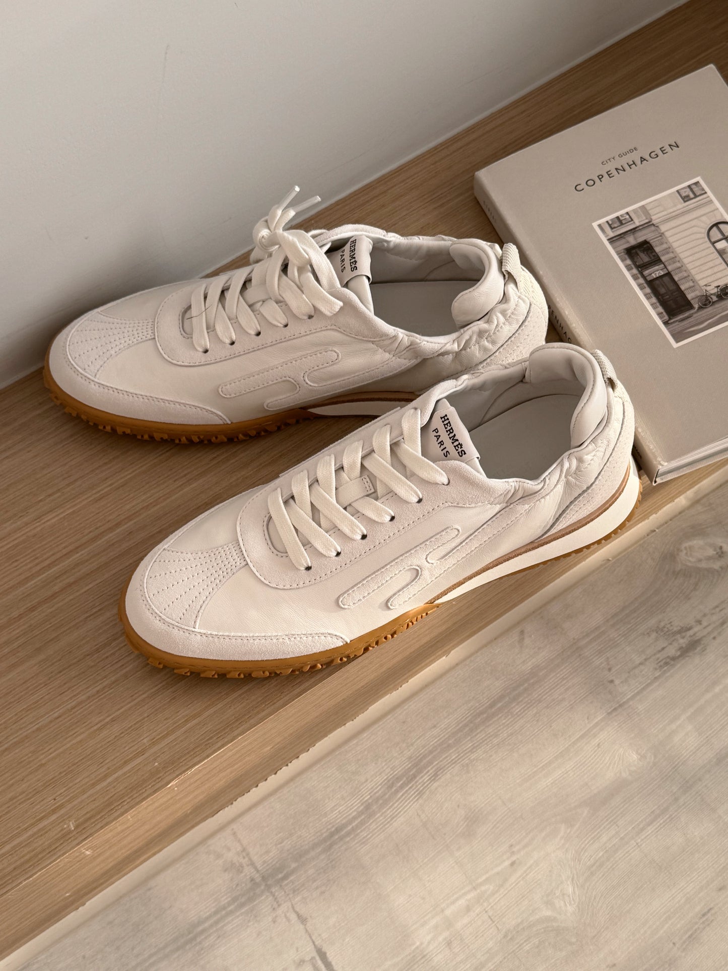 Hermès | Jet Sneakers 米白色
