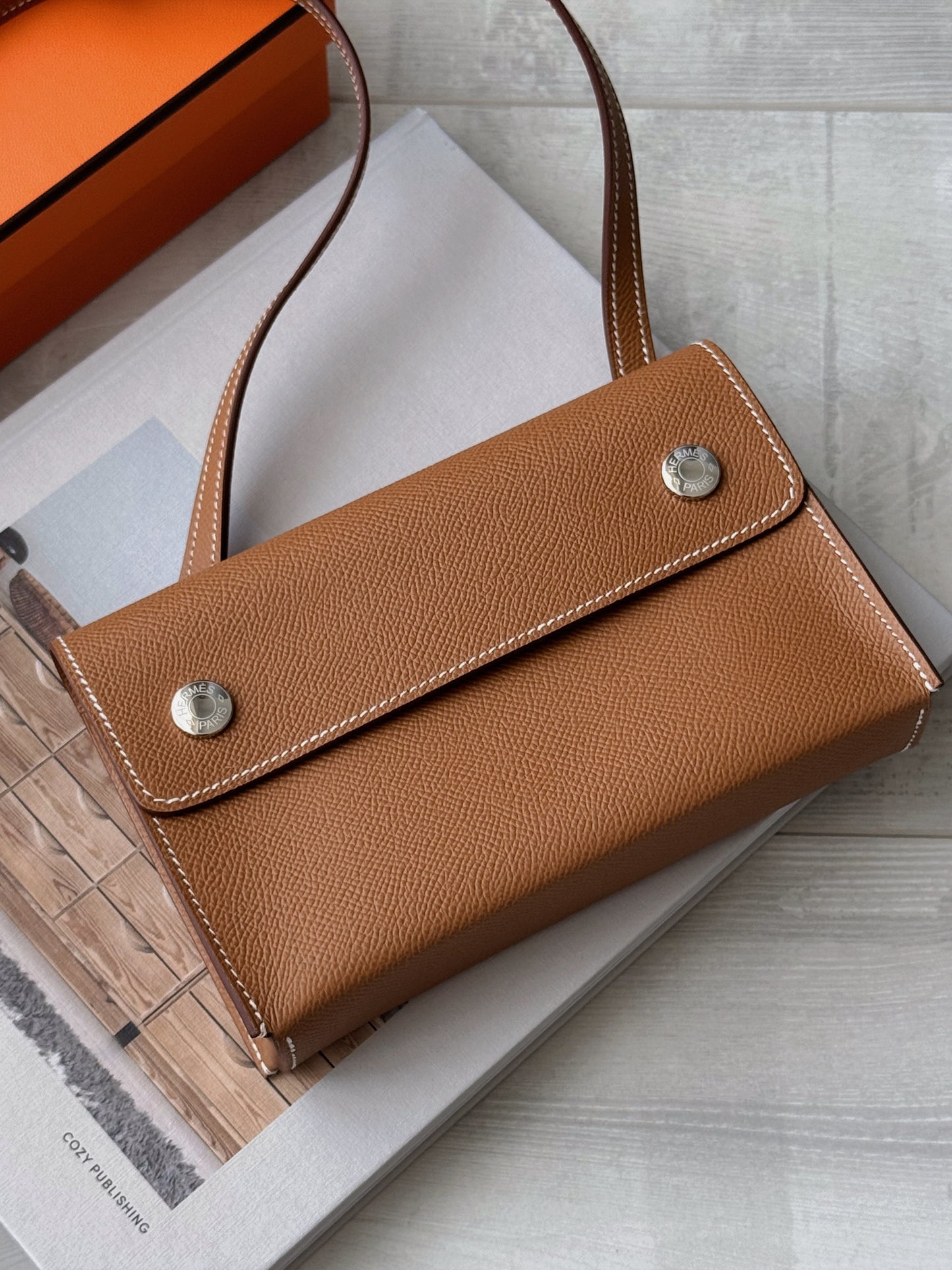 Hermès | Snap Wallet 金棕色
