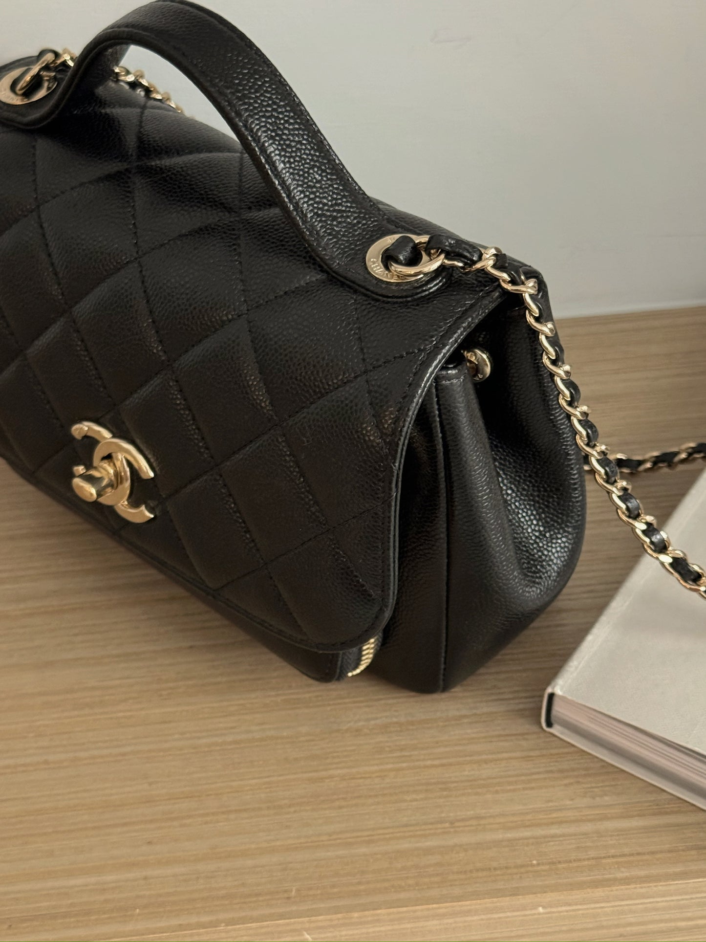 <S-99成新> Chanel | 郵差包 黑色 淡金釦