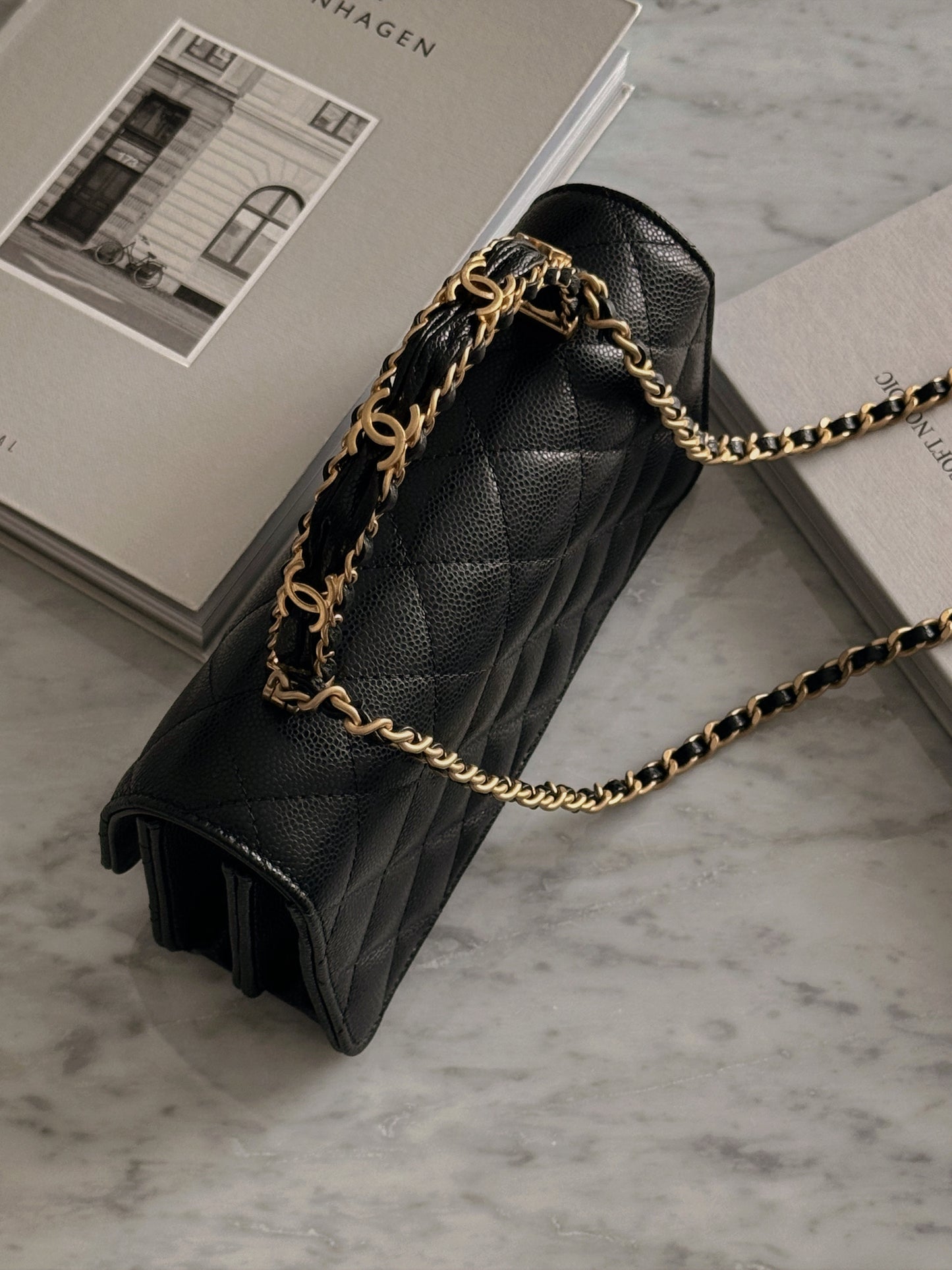 Chanel l 風琴手柄包 黑色金釦