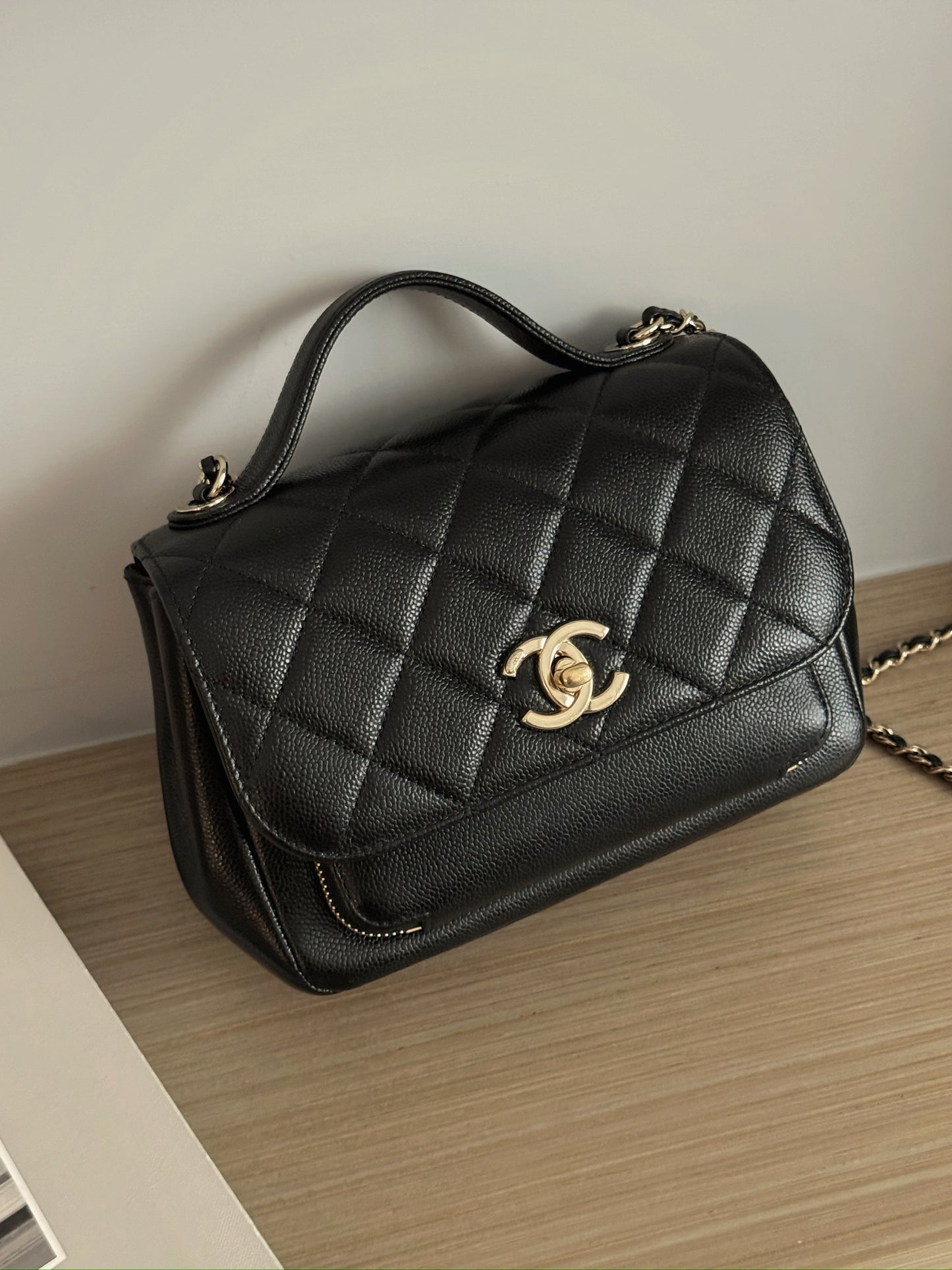 <S-99成新> Chanel | 郵差包 黑色 淡金釦