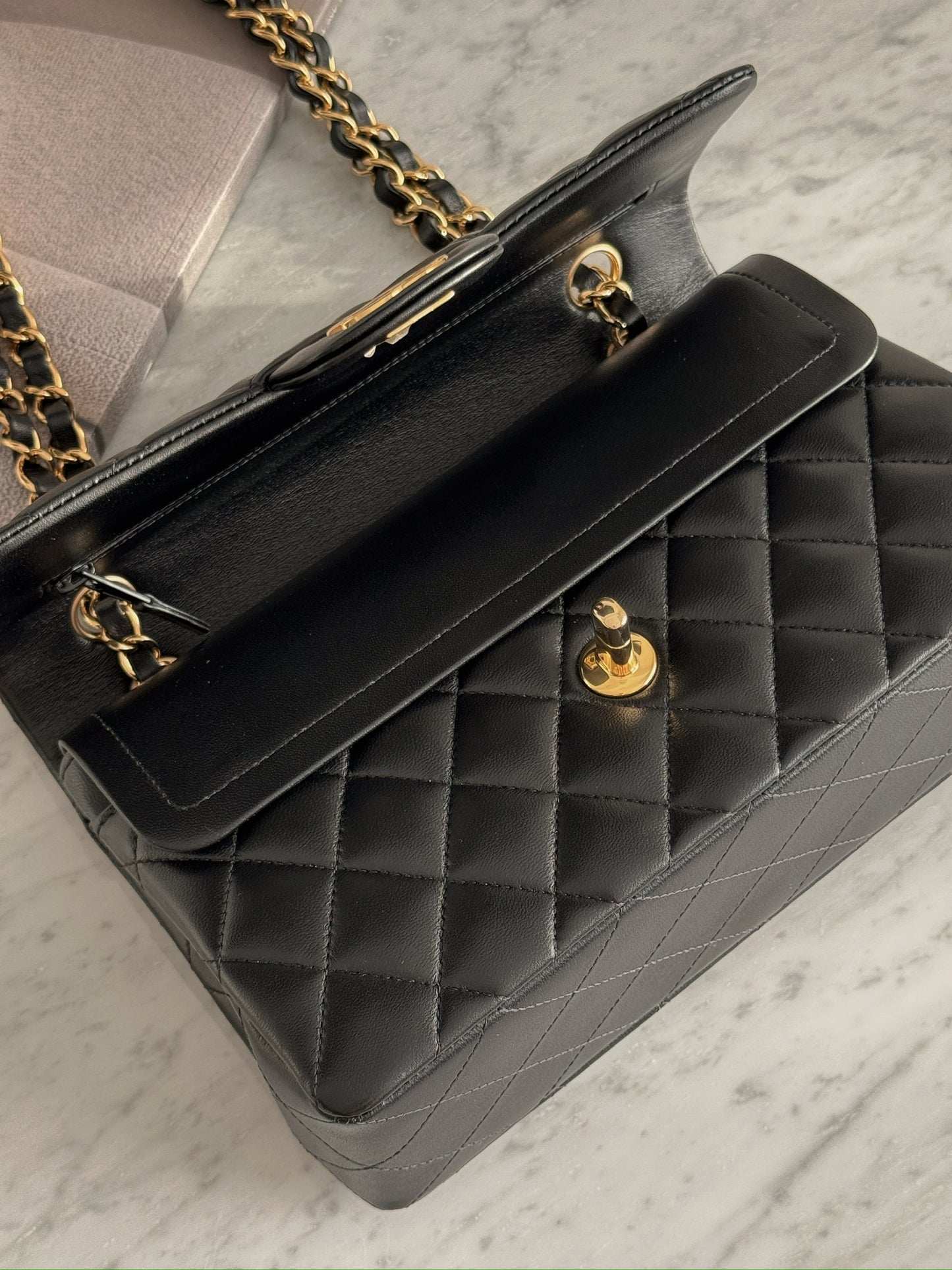 <S-99成新> Chanel | CF23 黑色羊皮金釦