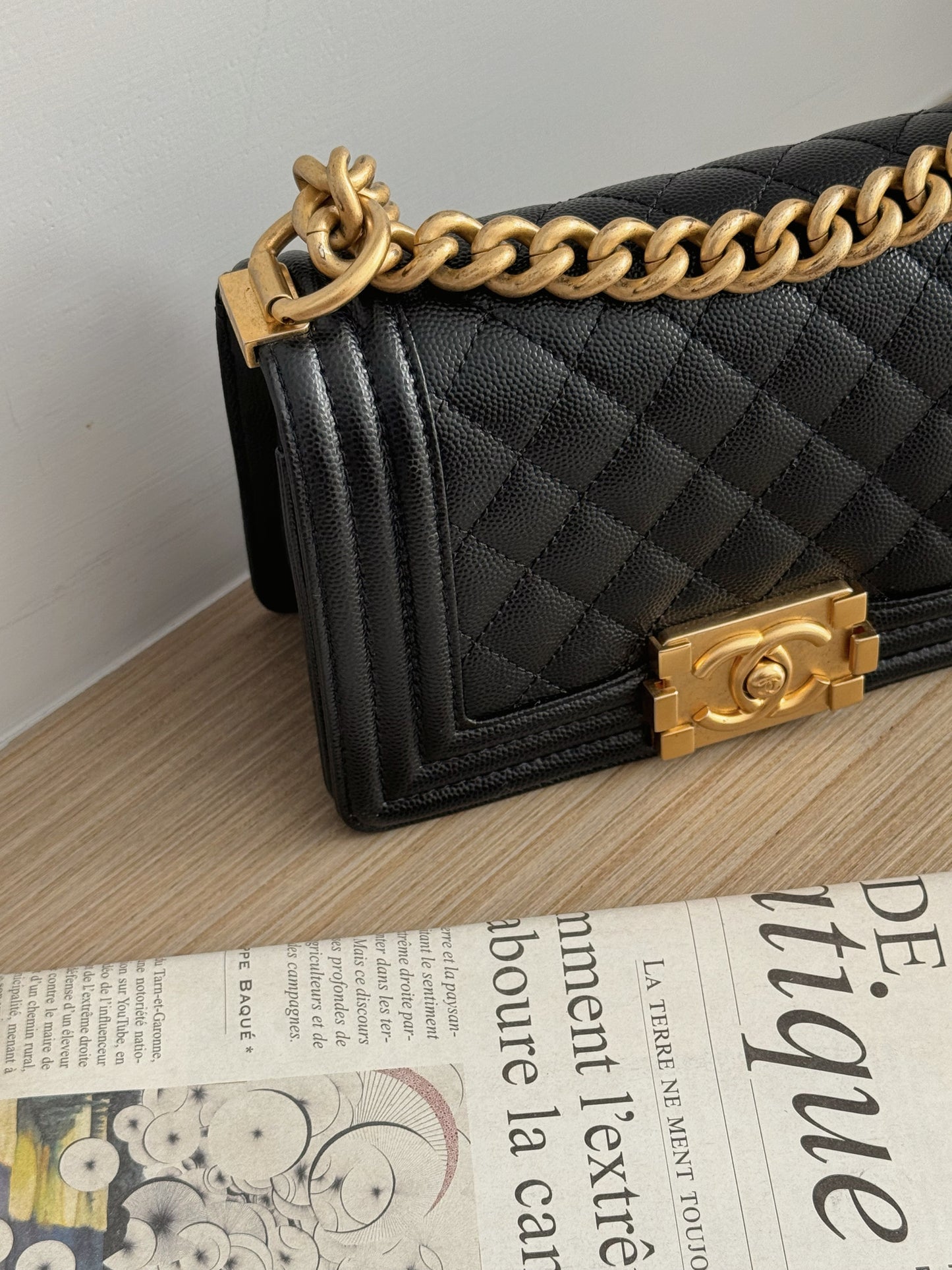 < S-99成新 > Chanel | Boy 20 黑色金釦