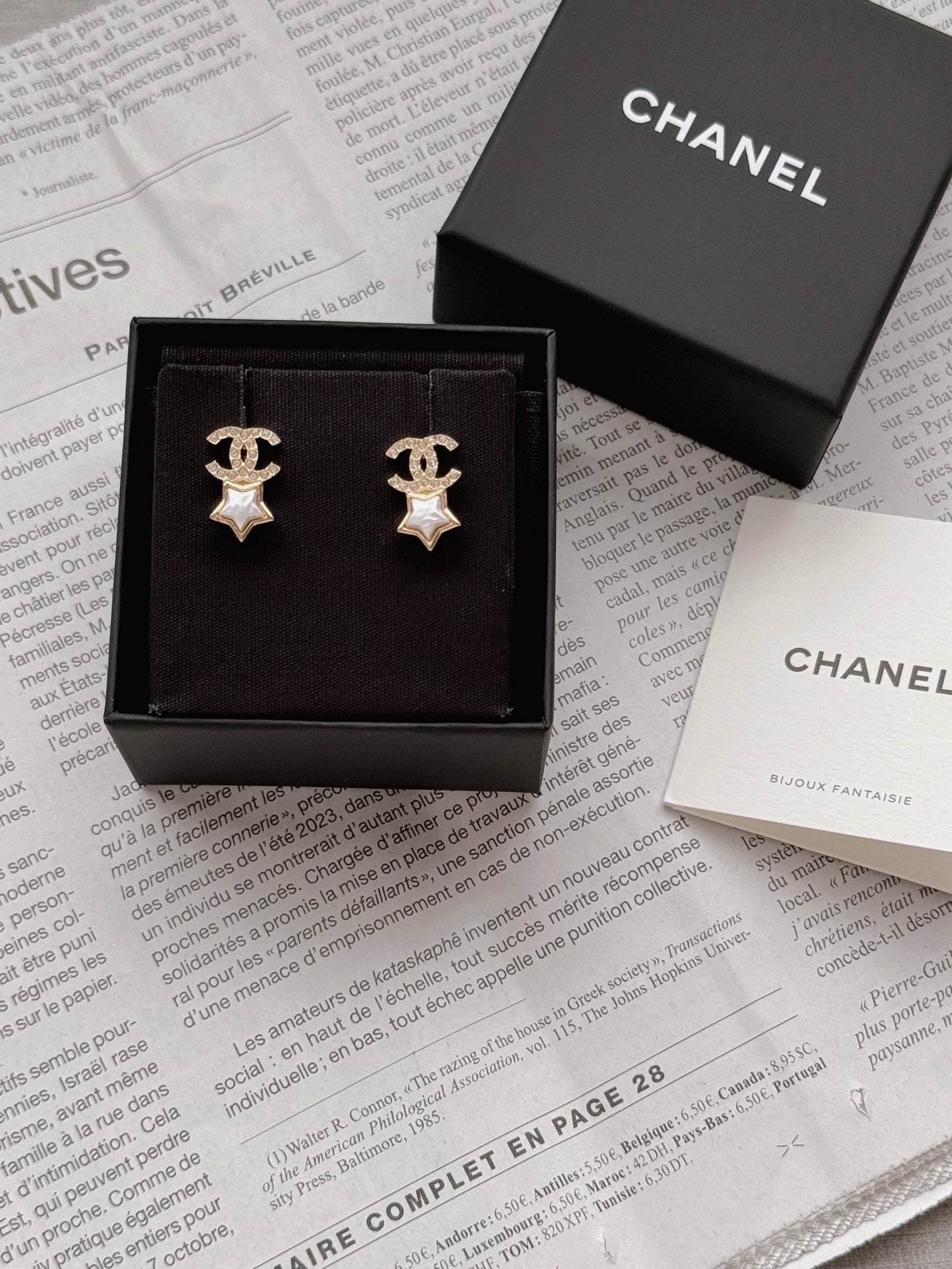 Chanel 雙C Logo x 星星 迷你耳環