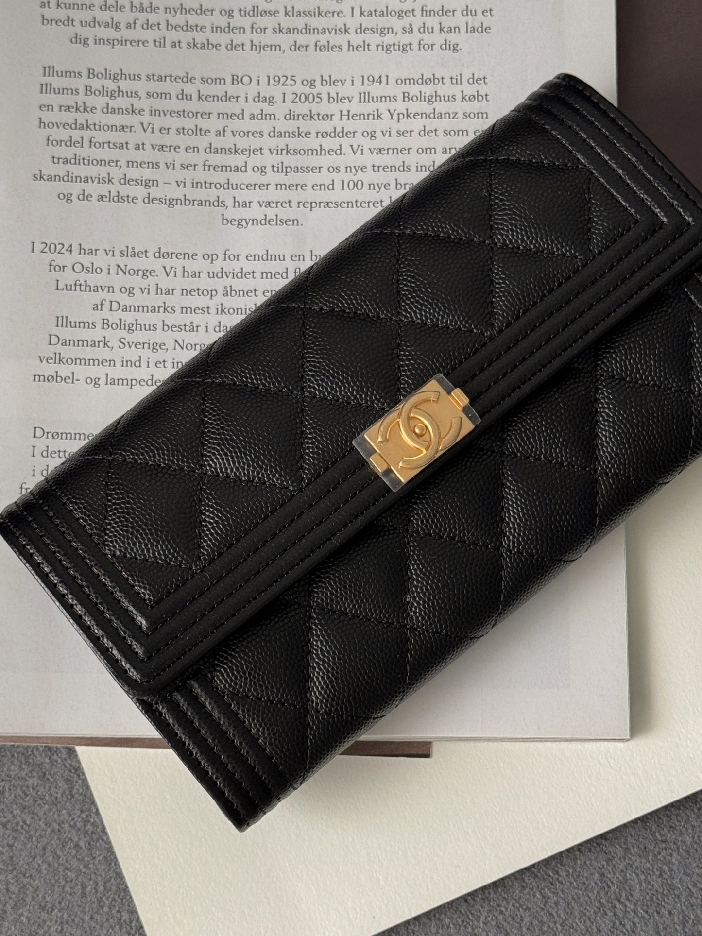 Chanel Boy 長夾 黑色金釦