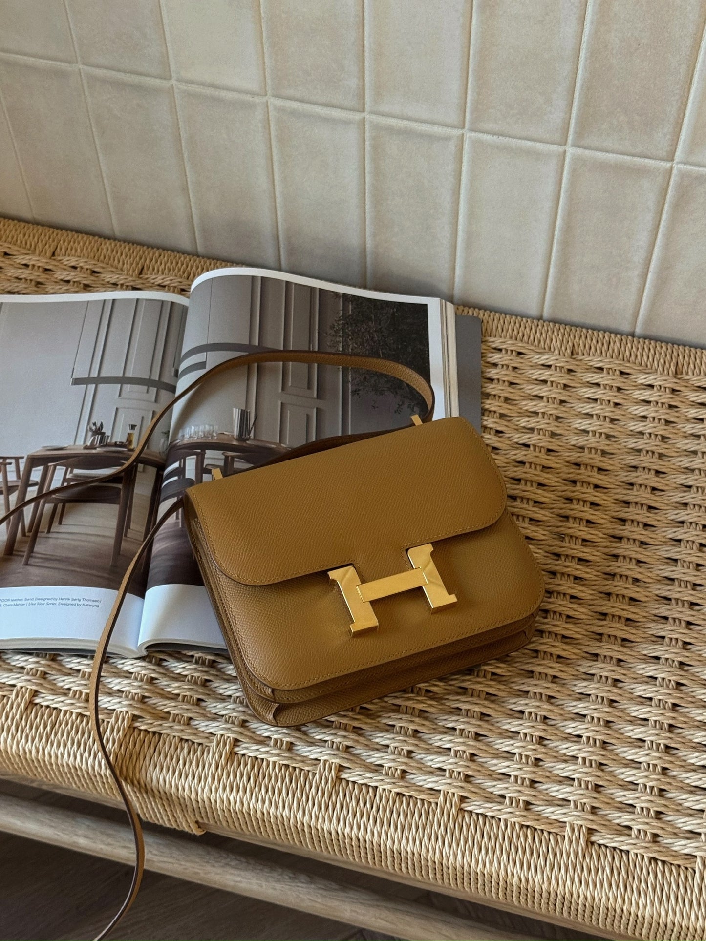 🦤<S - 99成新> Hermès | Mini Constance 芝麻色 金釦