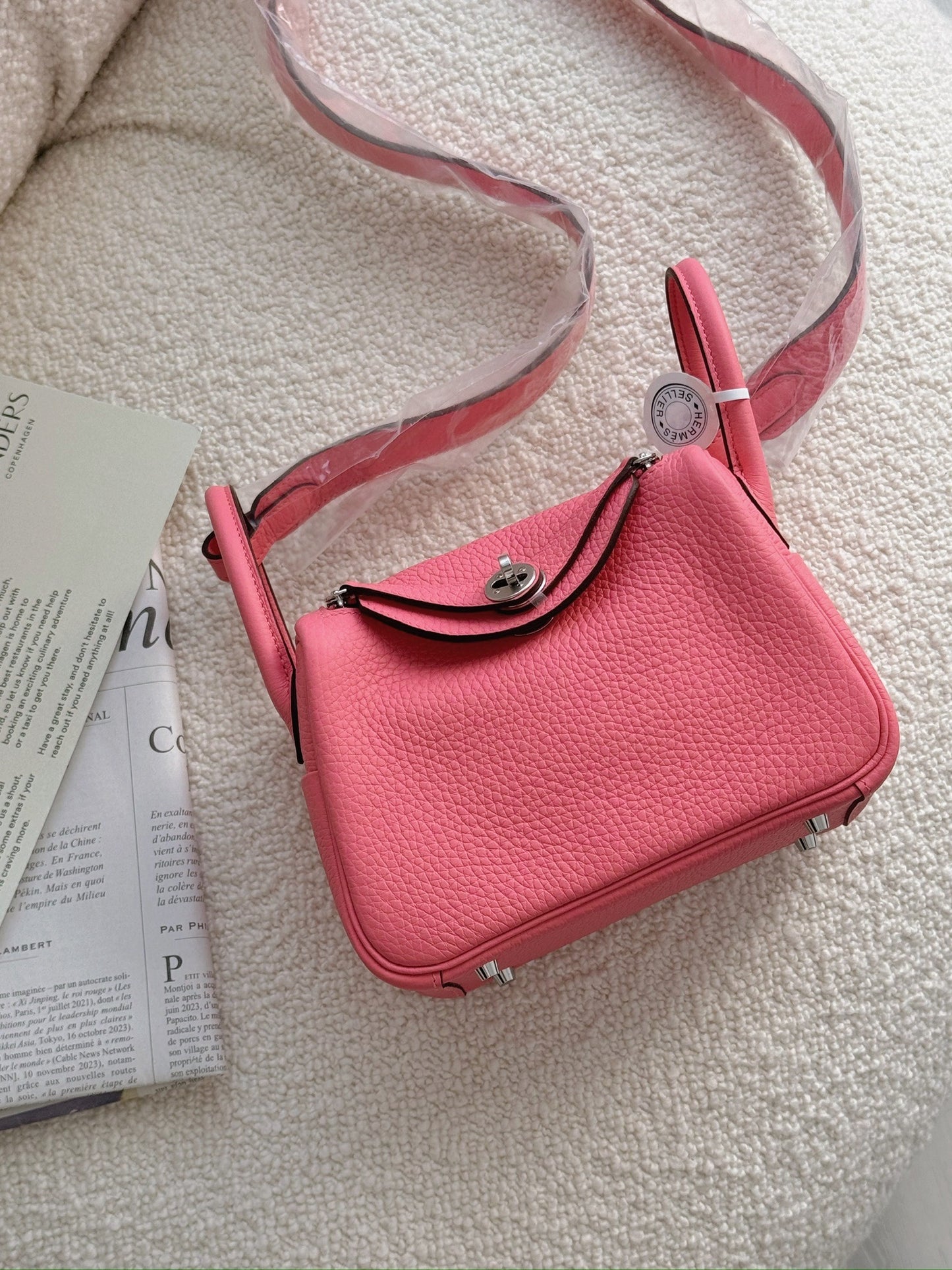 Hermès Mini Lindy II 脣膏粉銀釦