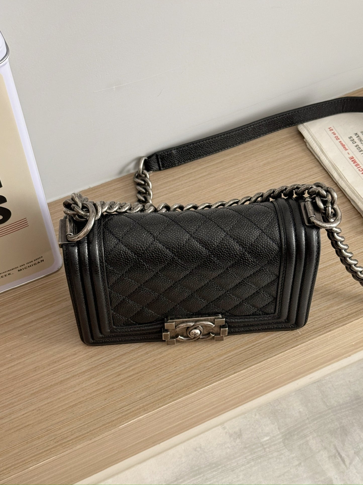 <S-99新> Chanel Boy 20 黑色 銀釦