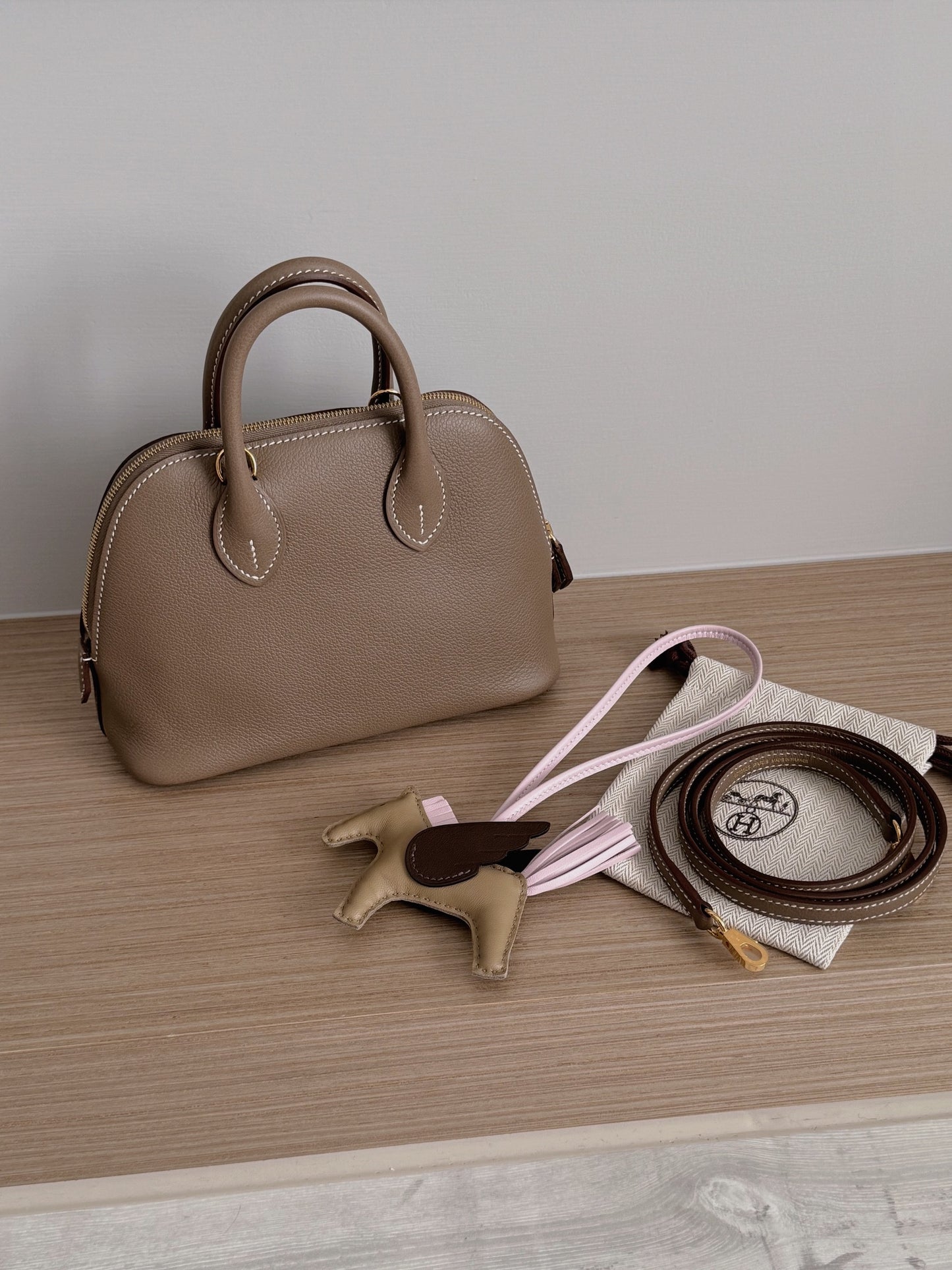 Hermès Mini Bolide 大象灰金釦