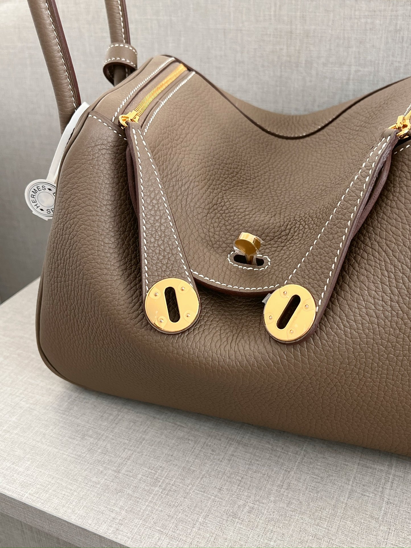 Hermès Lindy 26 大象灰金釦