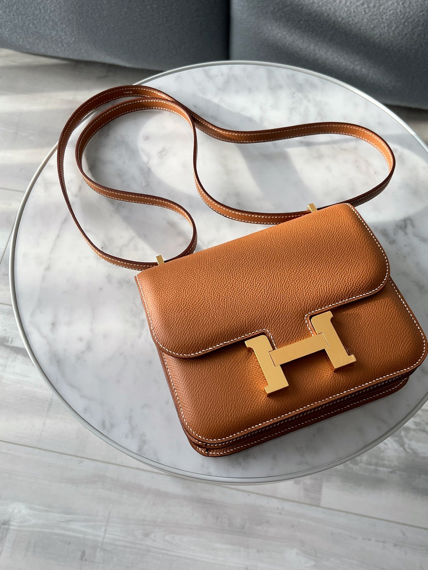 Hermès Mini Constance 19 金棕金釦