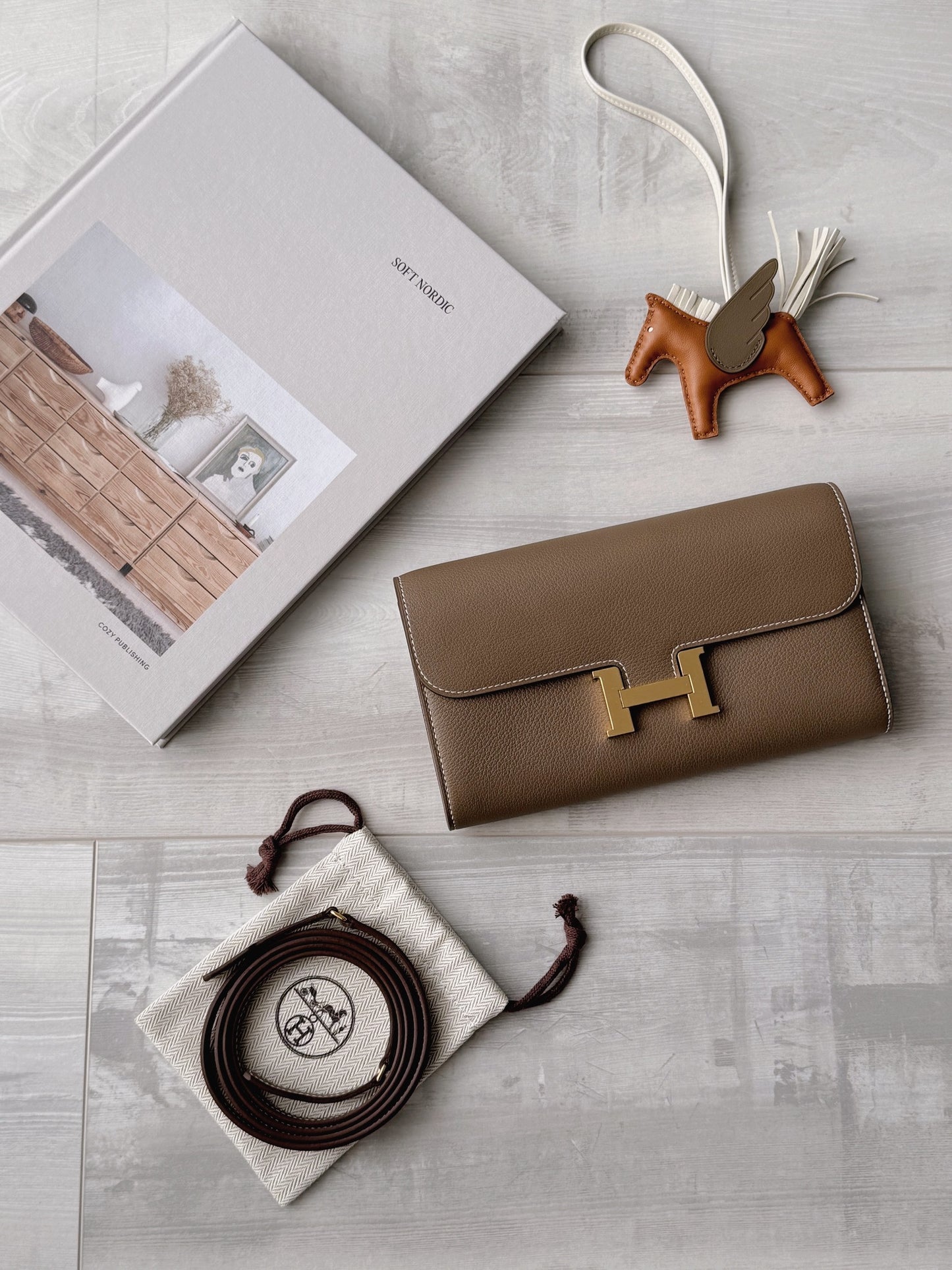 Hermès Constance To Go 大象灰金釦