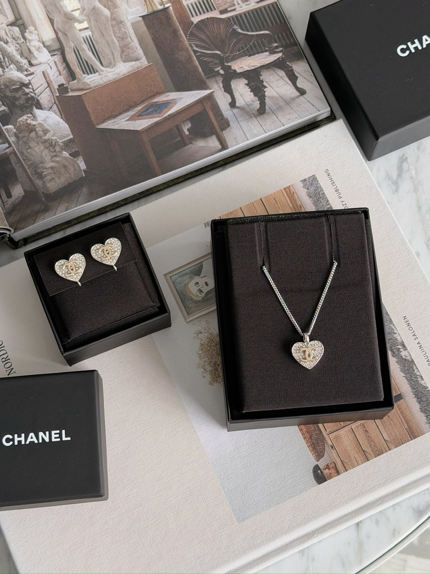 Chanel|26P 滿鑽愛心 耳夾