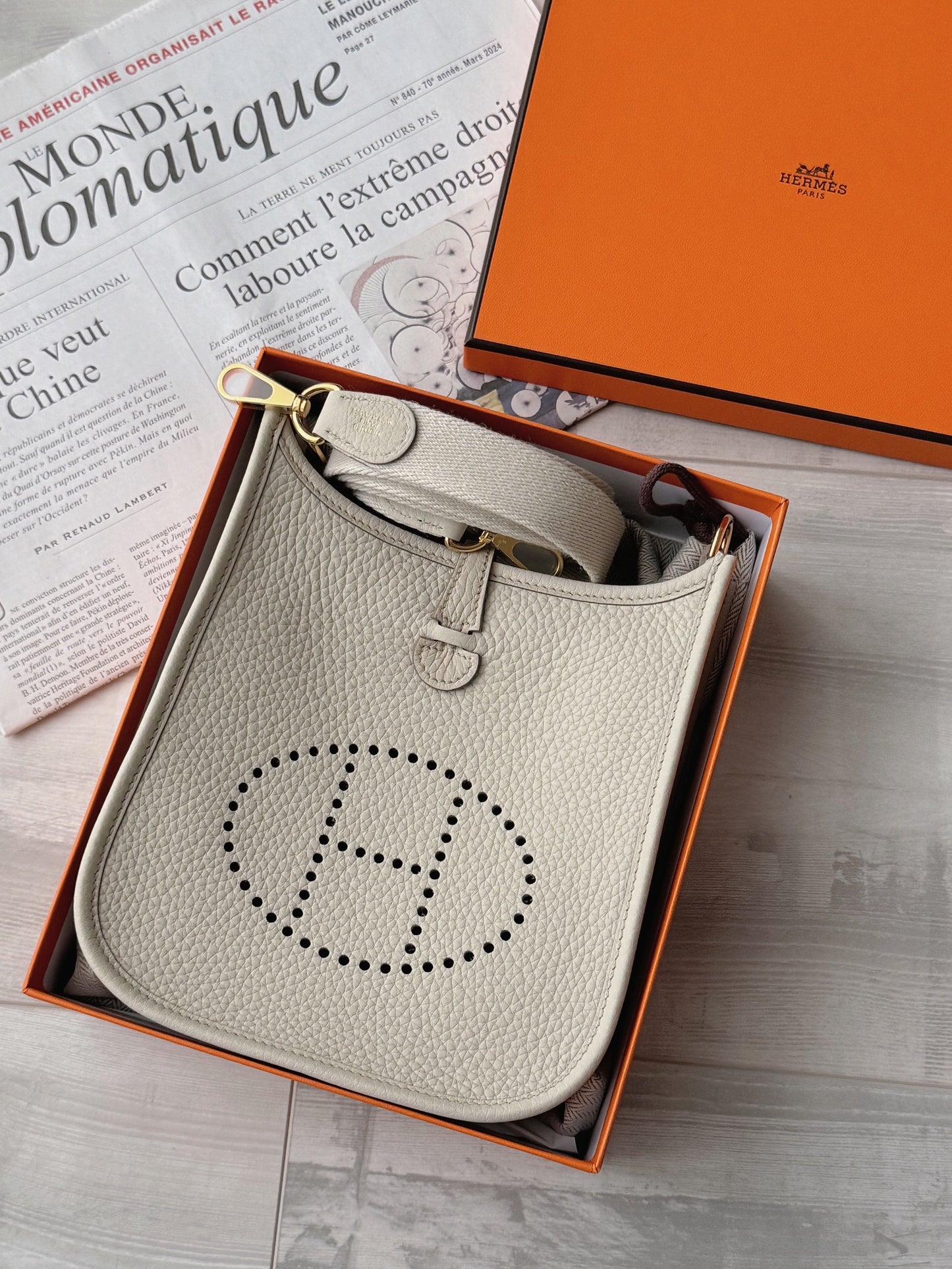 Hermès Mini Evelyne 冰川白金釦