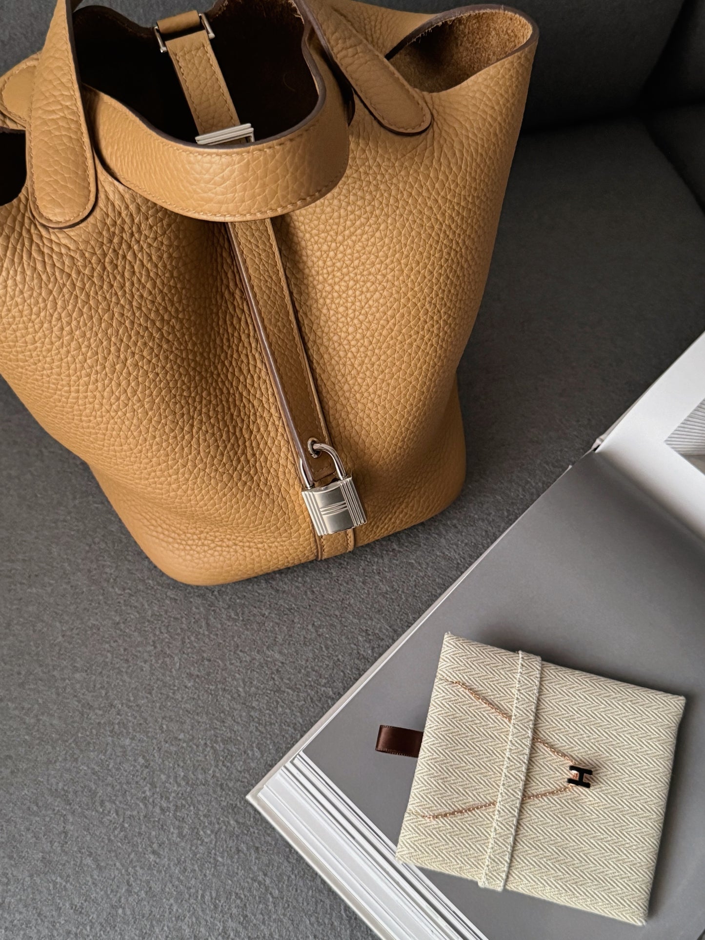 Hermès Picotin 18 餅乾色 銀釦