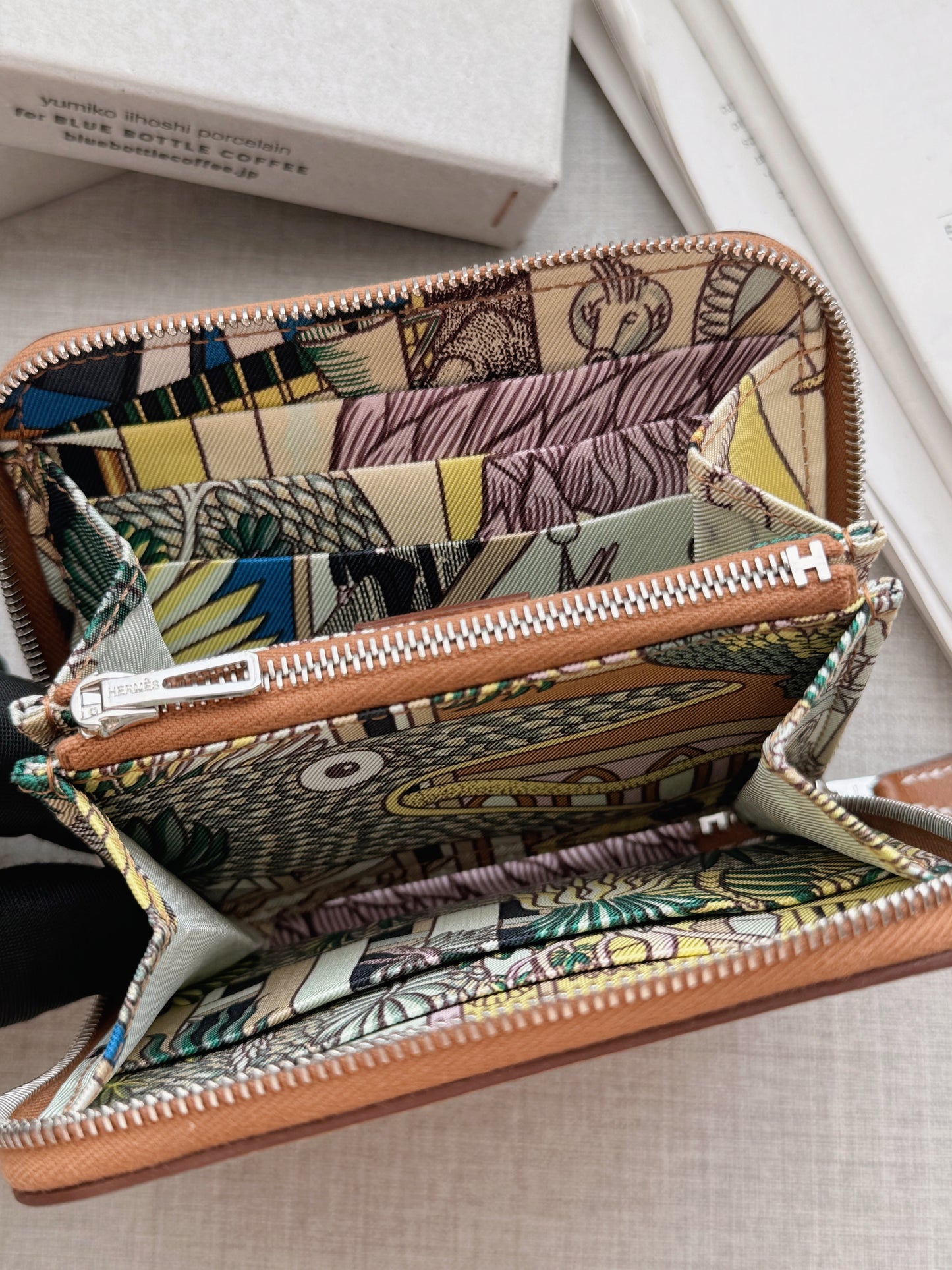 Hermès 絲巾短夾 金棕色 x 動物叢林