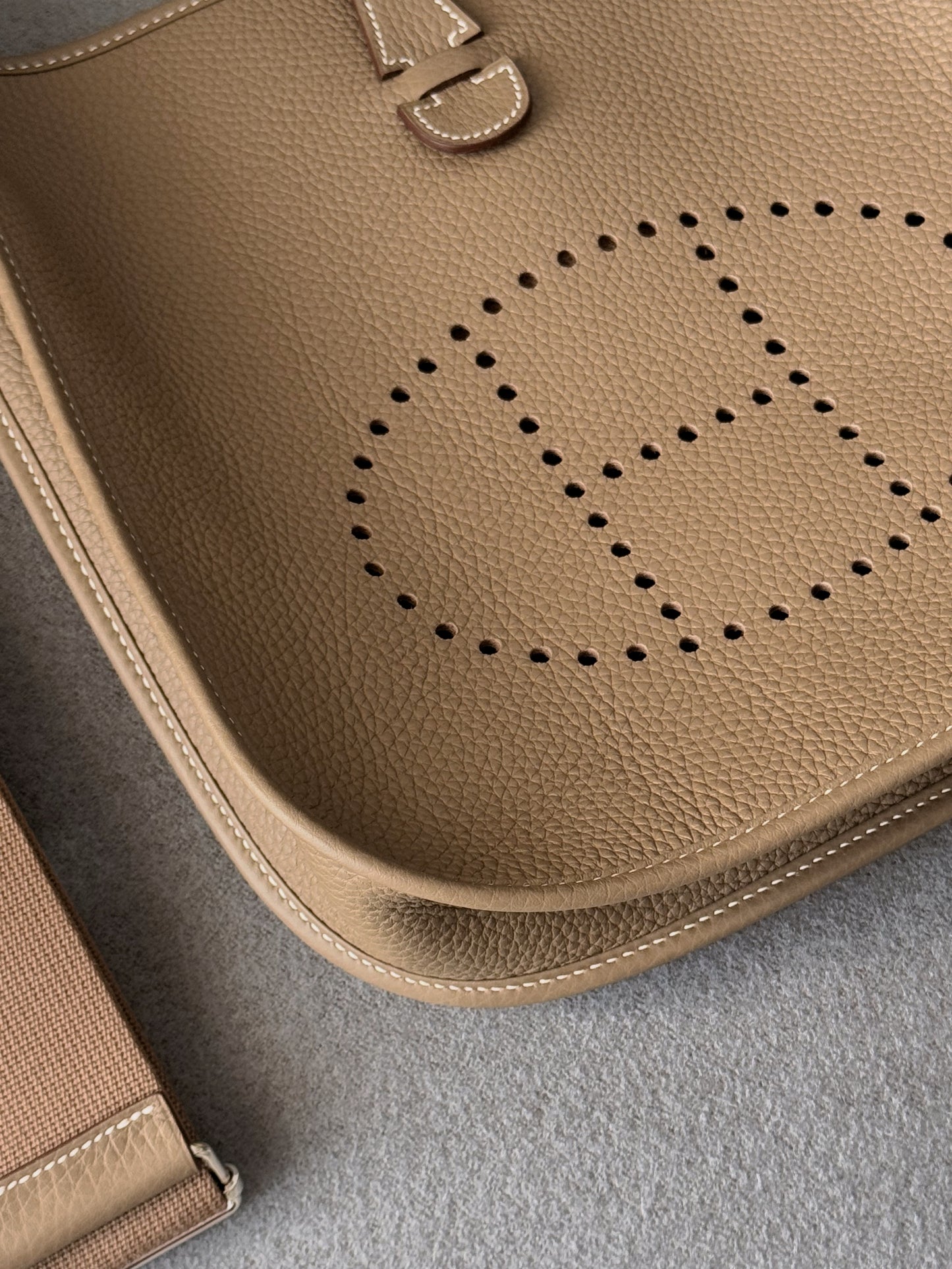 Hermès | Evelyne 29 大象灰 銀釦