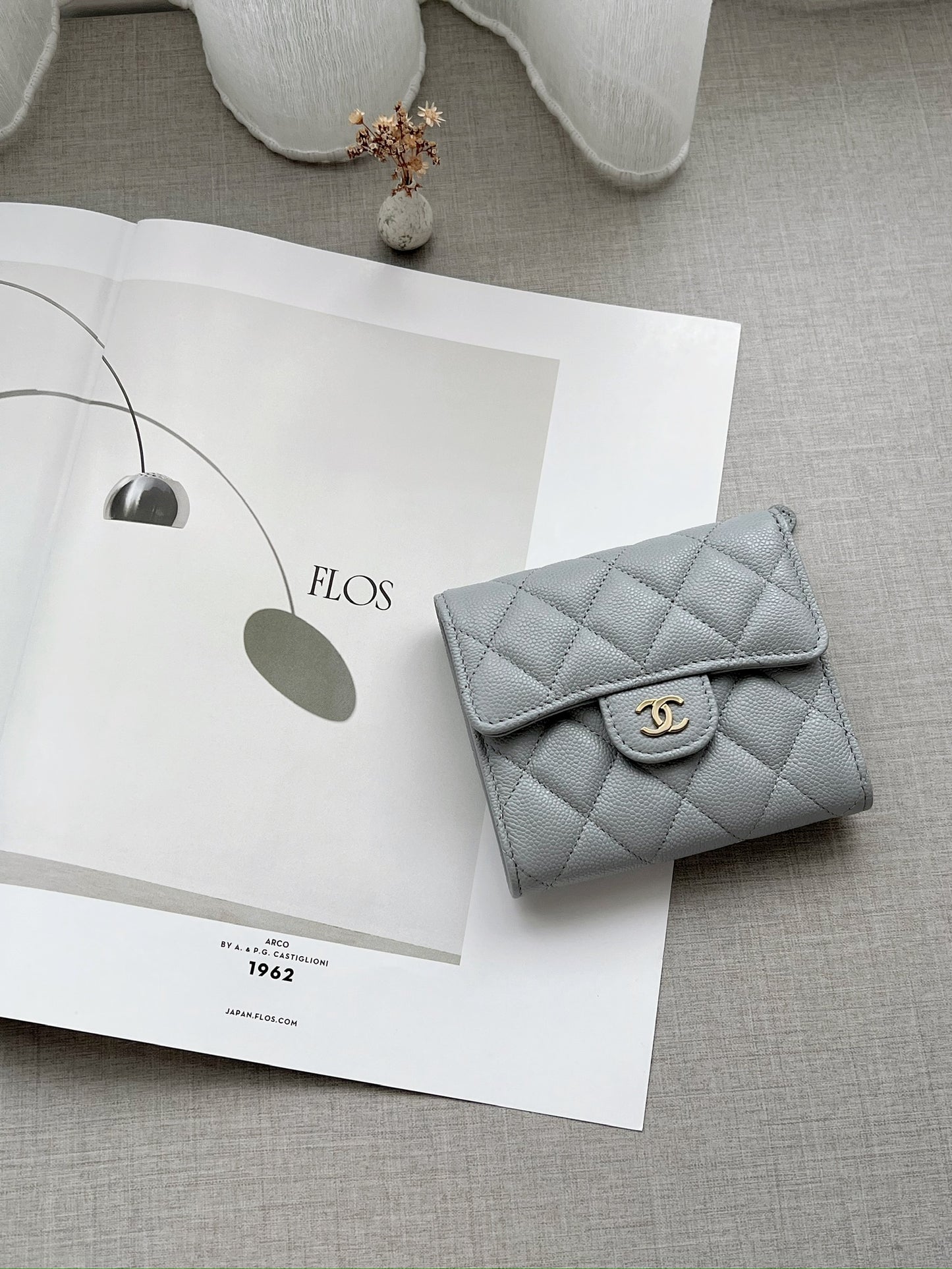 Chanel CF三折短夾 淺灰金釦