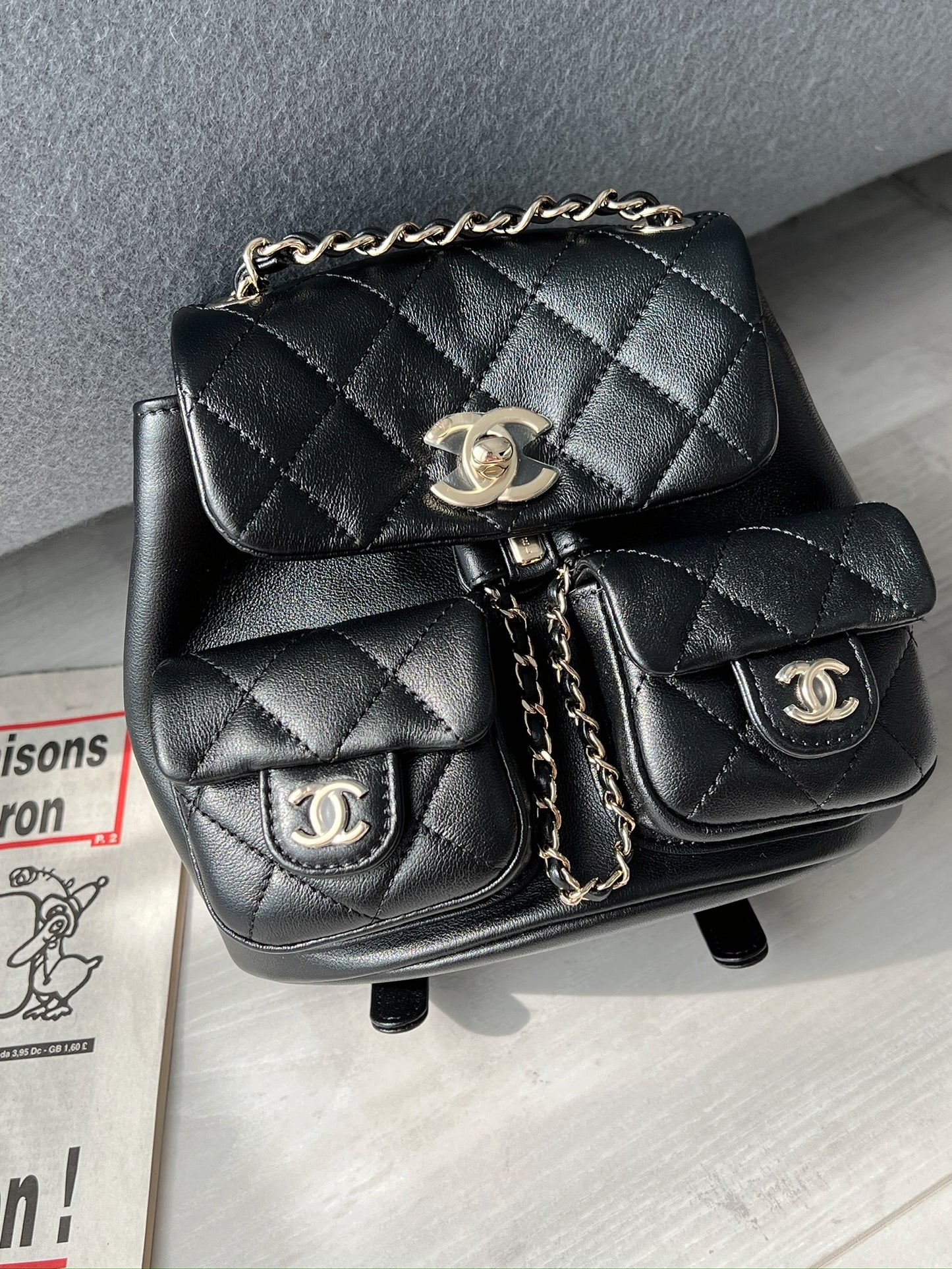 Chanel Duma 雙肩後背包 黑色金釦