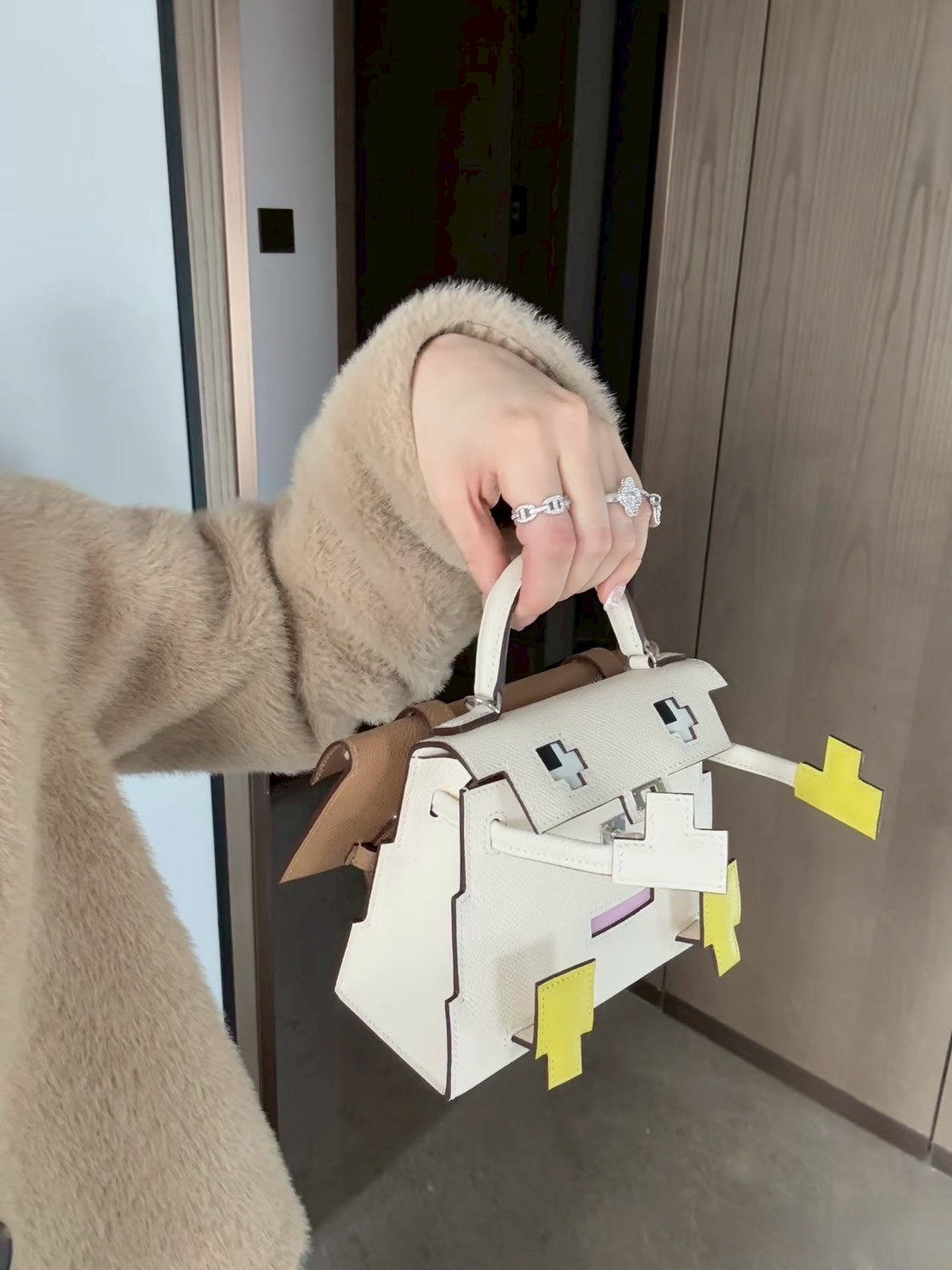 Hermès | Kelly Doll Picto 奶油白