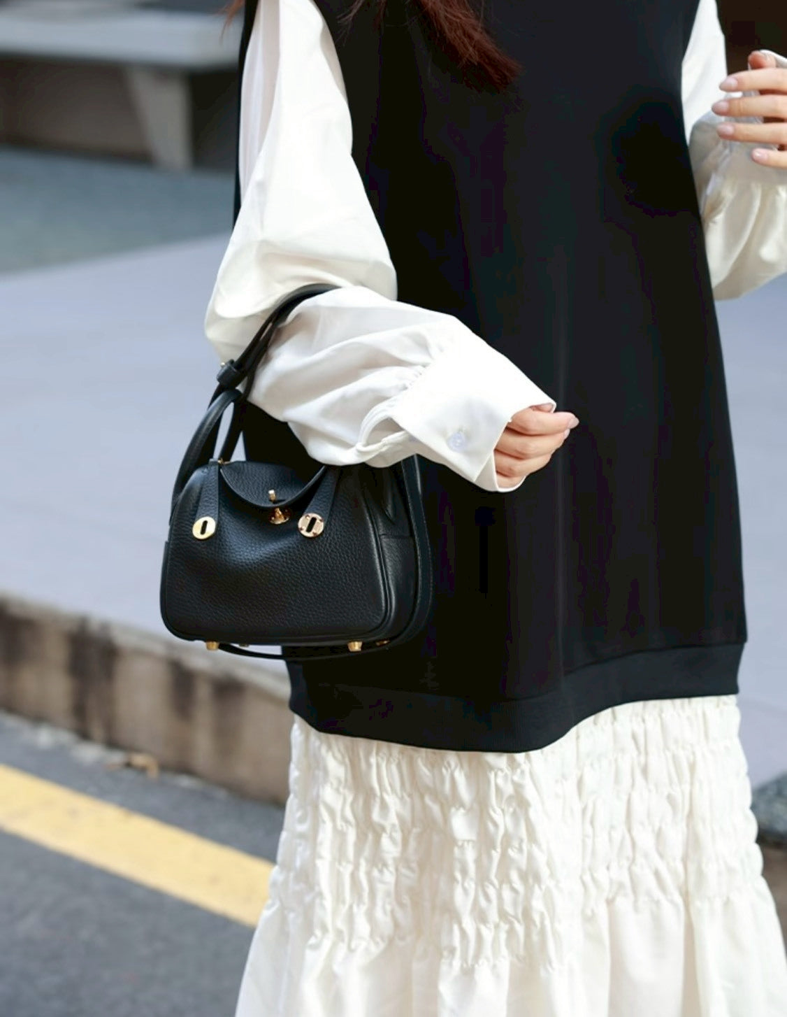 Hermès | Mini Lindy 黑色 金釦