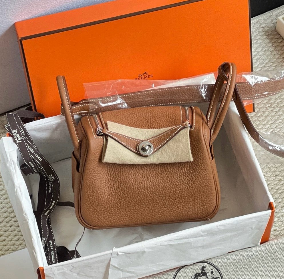 Hermès | Mini Lindy 金棕色 銀釦