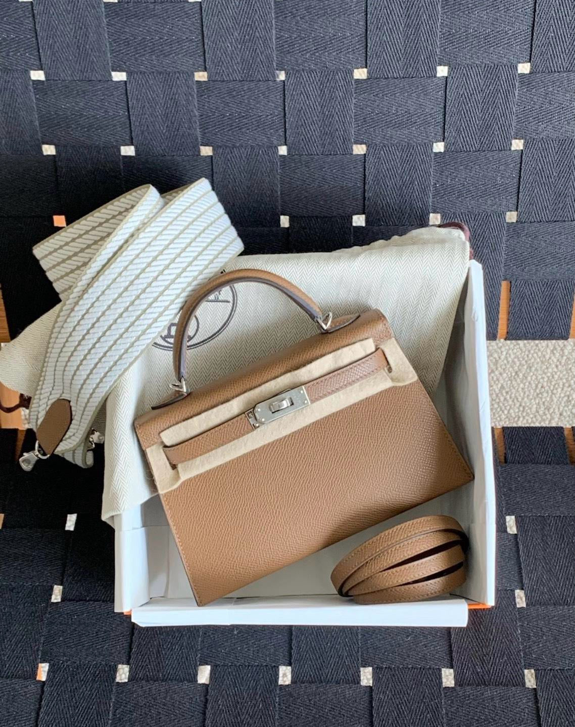 Hermès | Mini Kelly 栗子色 銀釦