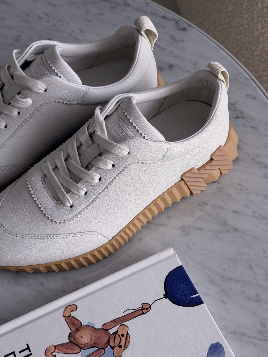 Hermès | Bouncing Sneaker 白色皮革