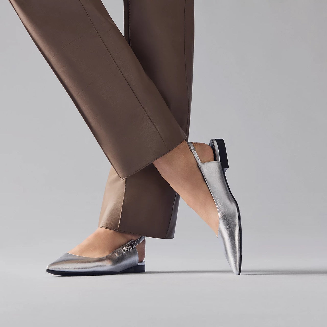 Hermès | Lovely 後綁帶鞋 銀色