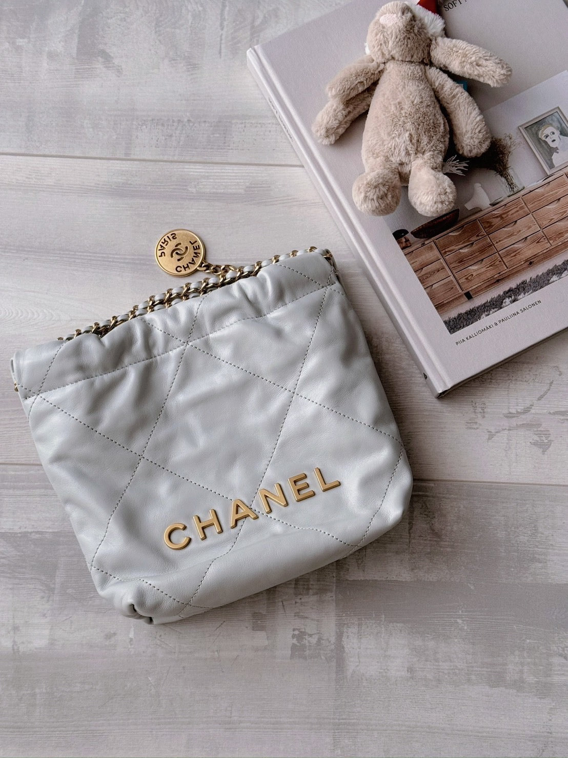 Chanel Mini 22 寶寶藍金扣