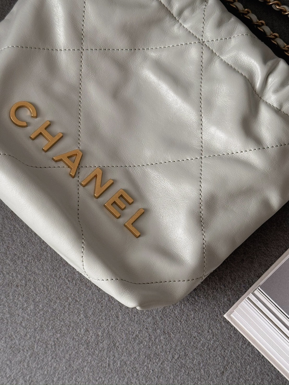 Chanel Mini 22 寶寶藍金扣