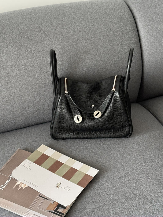 < S-99成新 > Hermès | Lindy 26 黑色 銀釦
