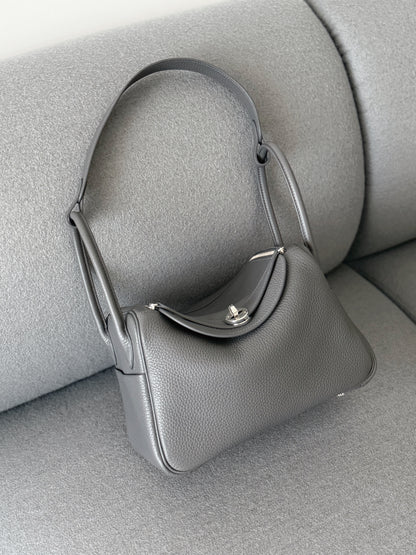 Hermès | Lindy 26 石板灰 銀釦 TC