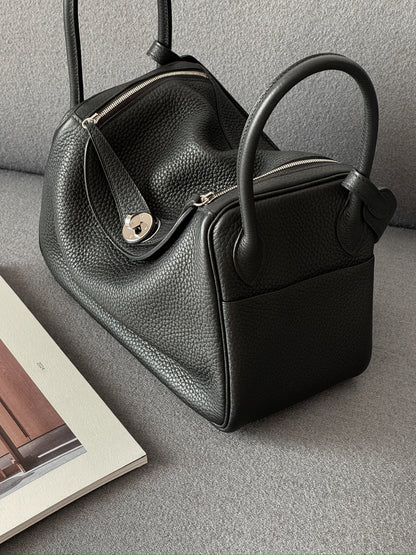 < S-99成新 > Hermès | Lindy 26 黑色 銀釦