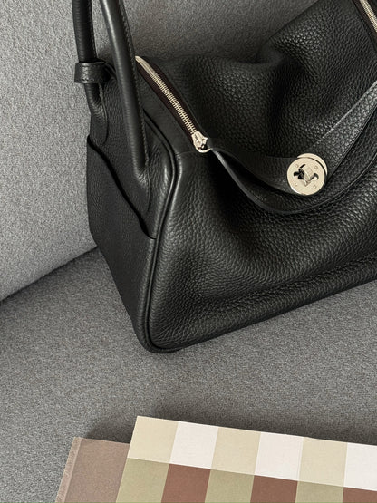< S-99成新 > Hermès | Lindy 26 黑色 銀釦