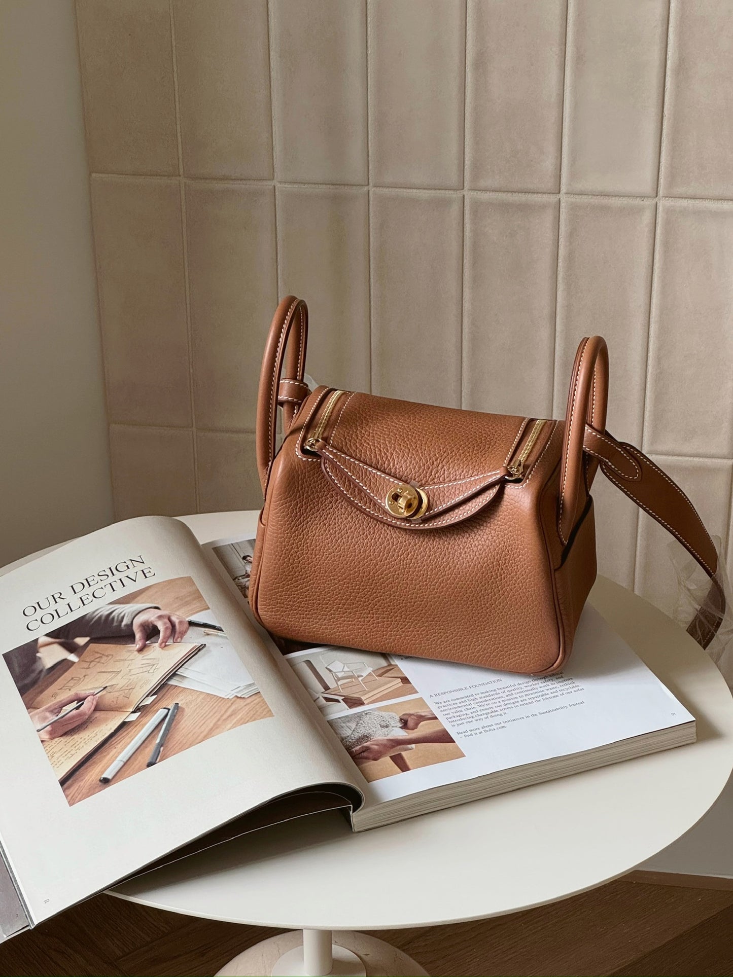 Hermès | Mini Lindy 金棕色 金釦