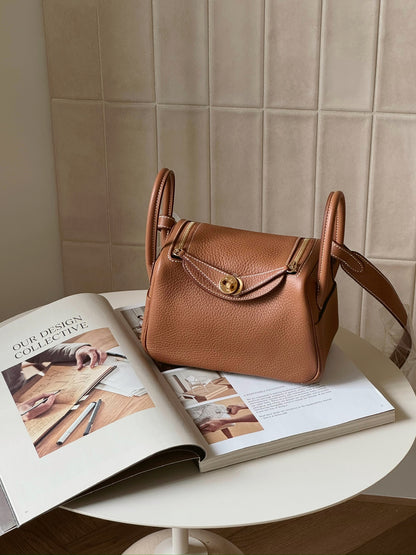 Hermès | Mini Lindy 金棕色 金釦