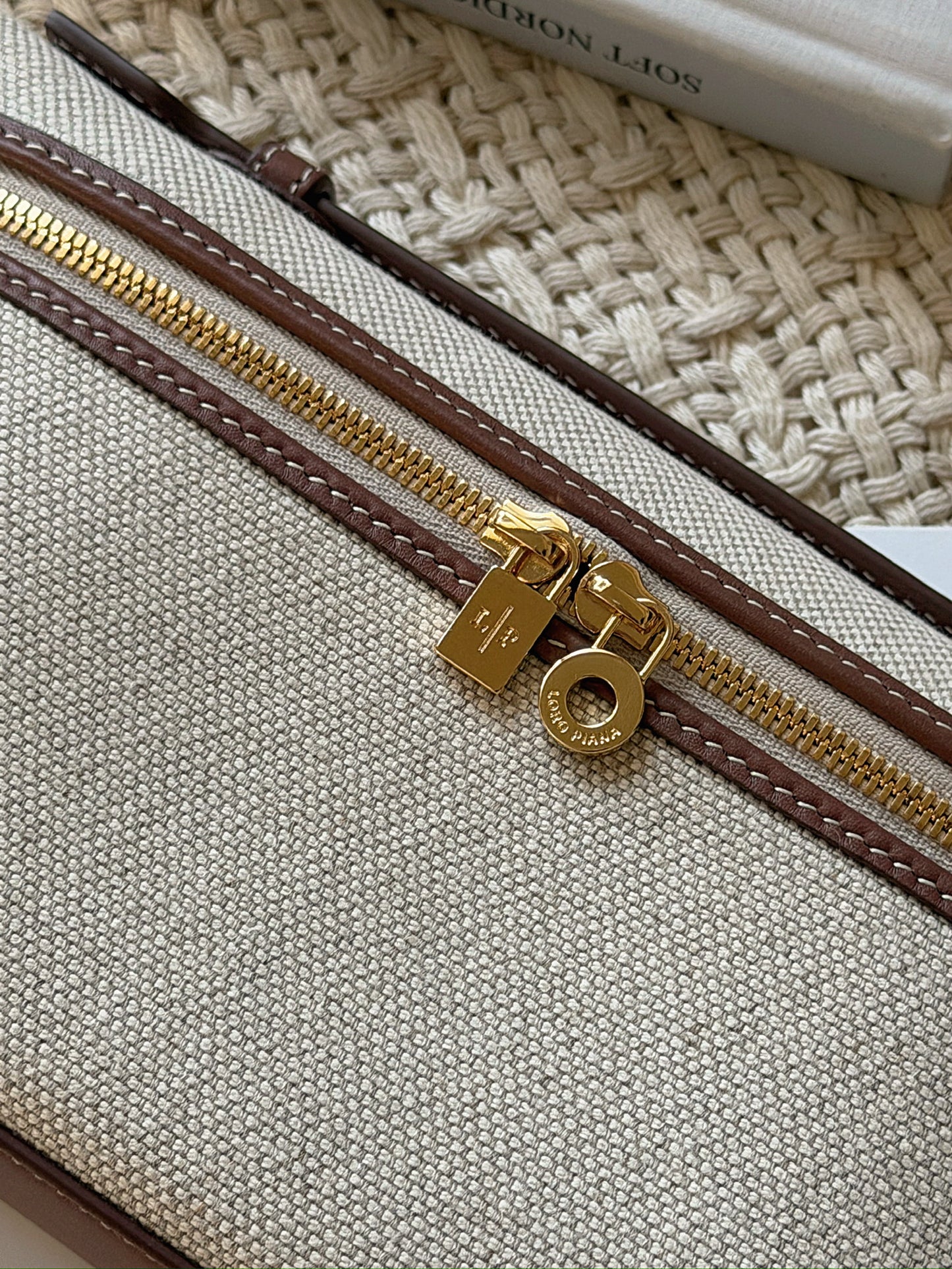 Loro Piana | Extra Pocket L19 帆布 深棕色