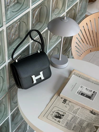 Hermès | Mini Constance 黑色 銀釦