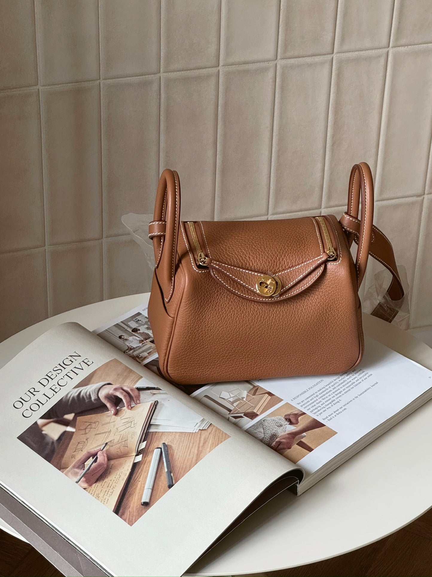 Hermès | Mini Lindy 金棕色 金釦