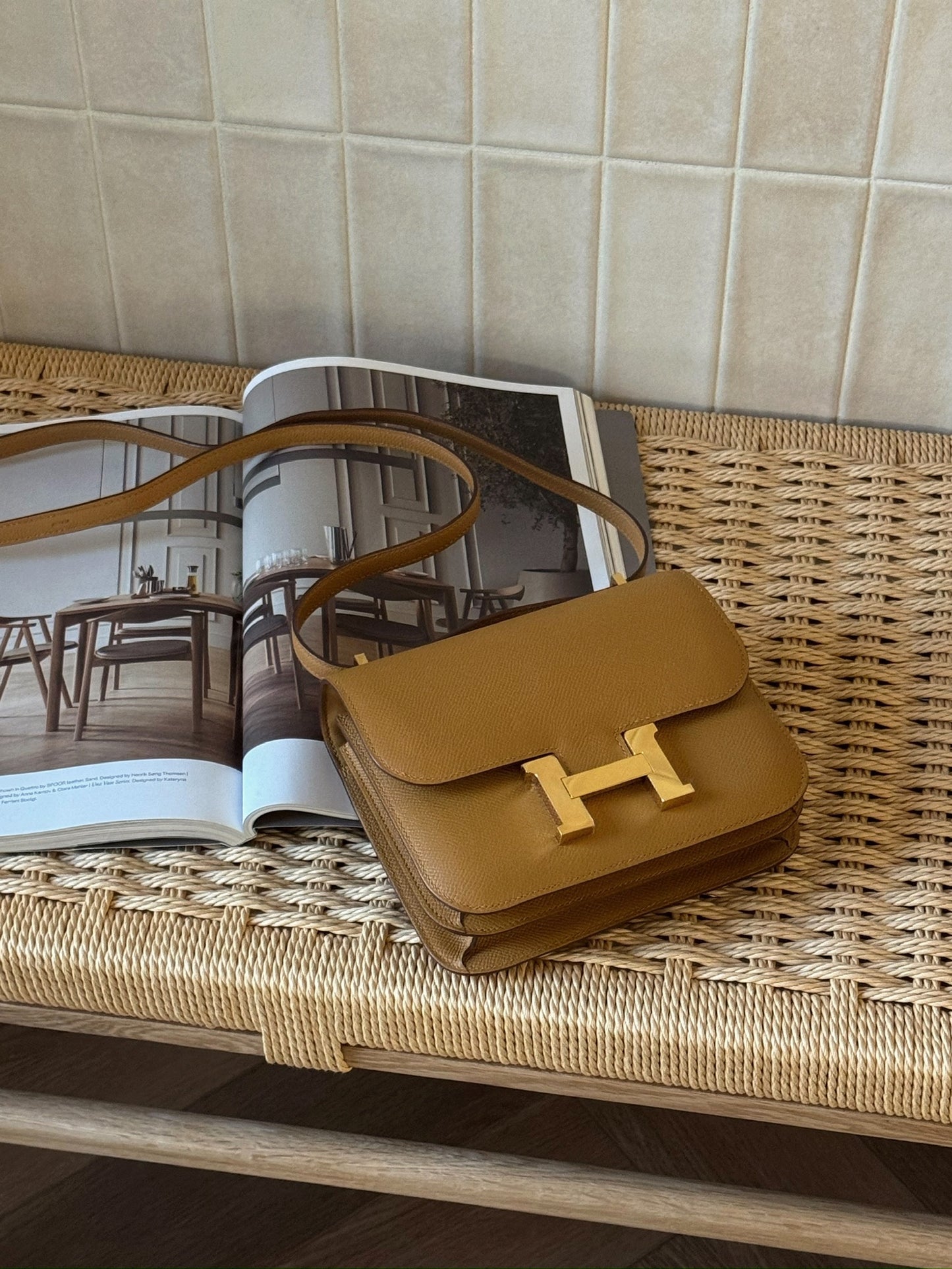 🦤<S - 99成新> Hermès | Mini Constance 芝麻色 金釦